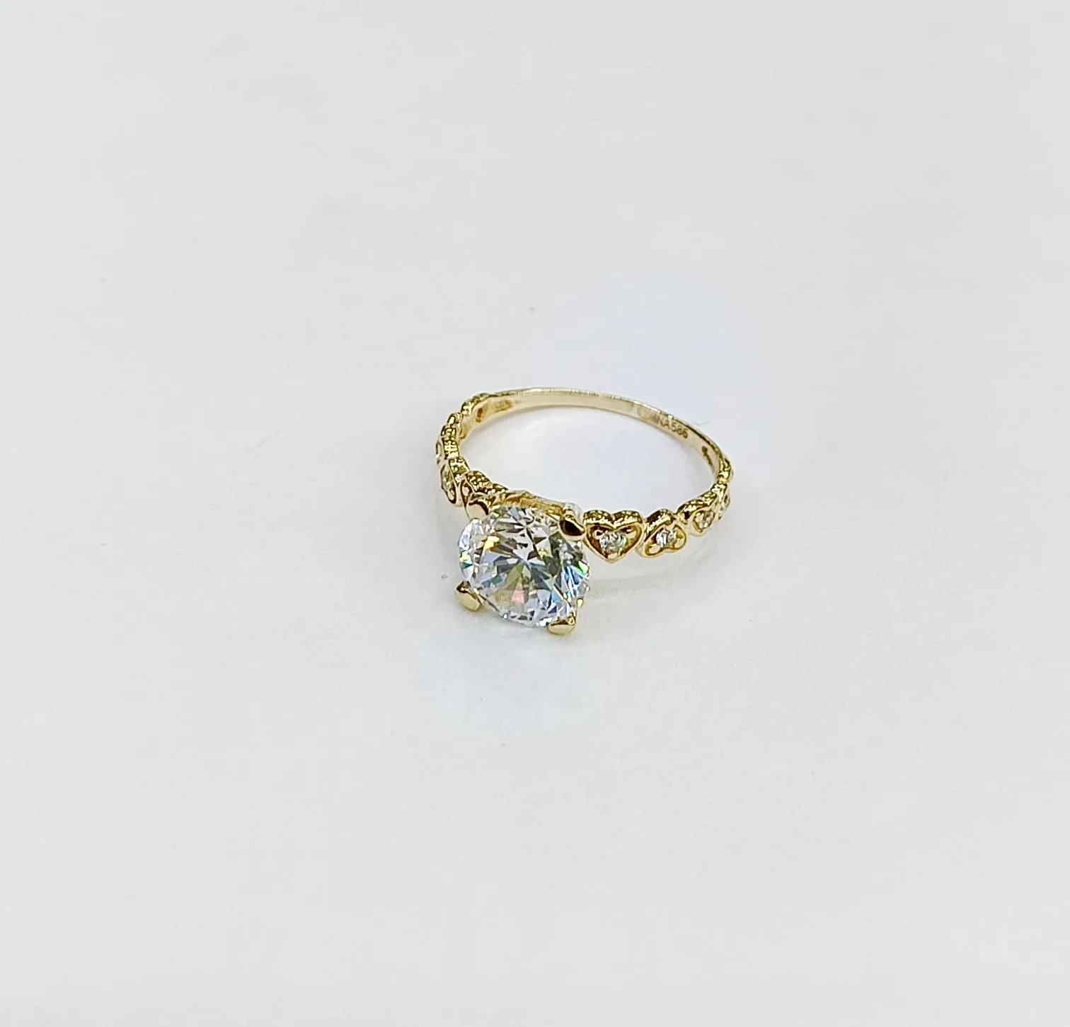 Favori Marka Tek Taş Model Yüzük