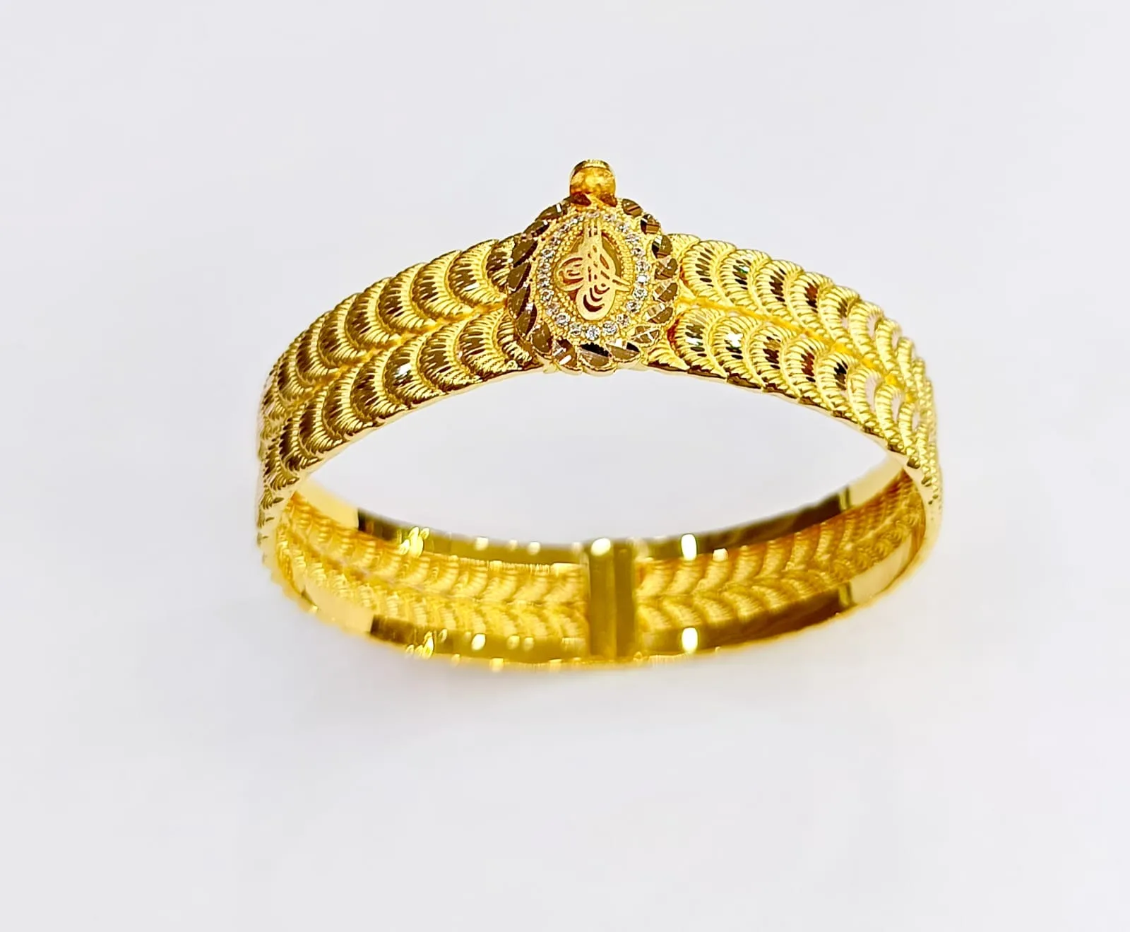 Favori Marka Tuğralı Sarı Kelepçe