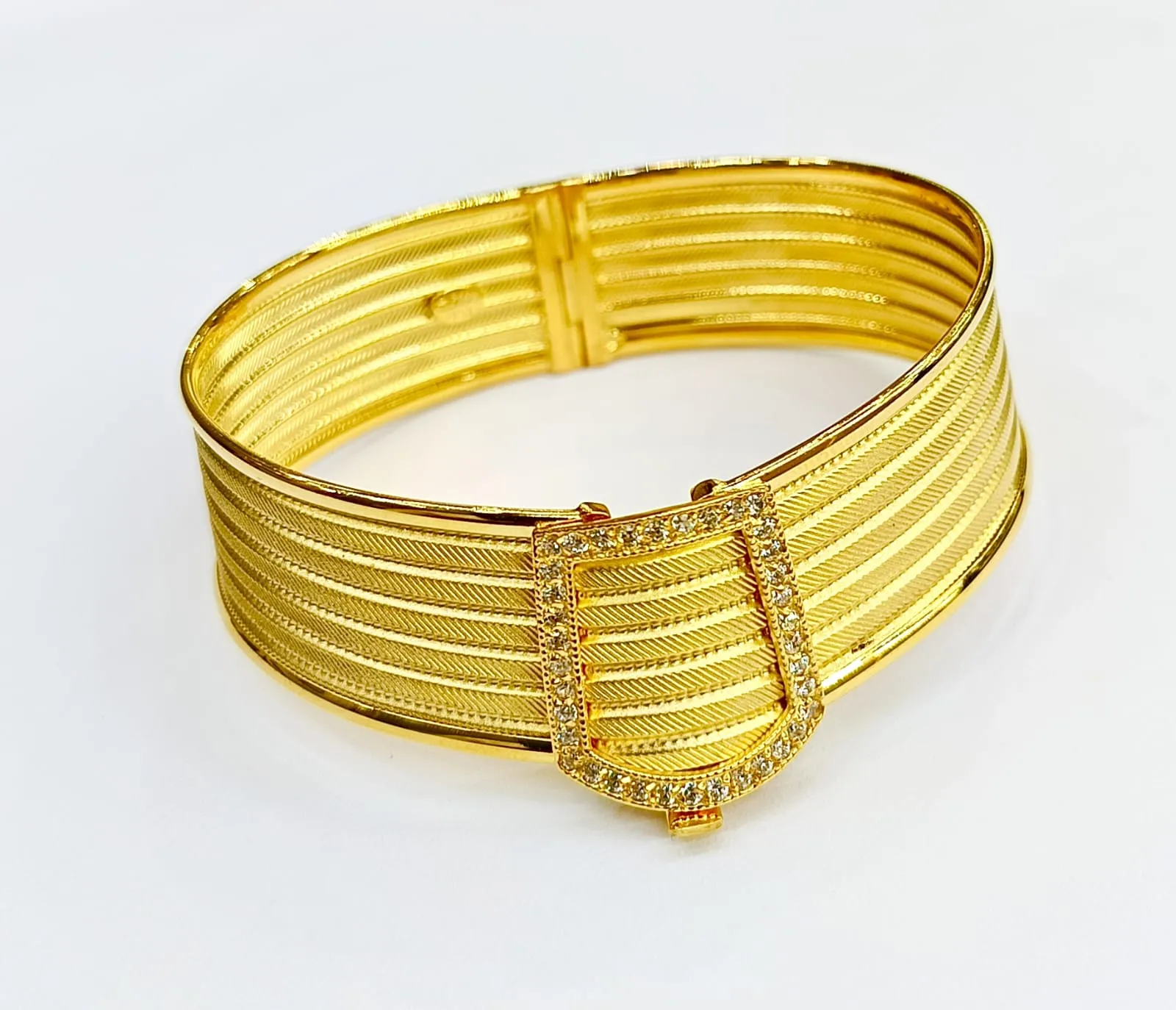 Favori Marka Taşlı Hasır Kelepçe