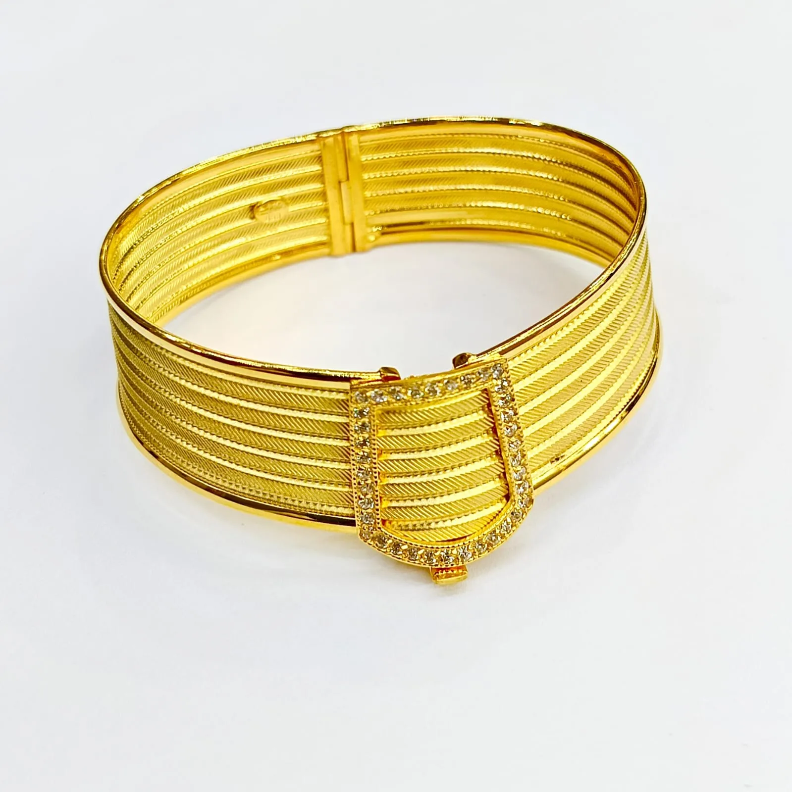 Favori Marka Taşlı Hasır Kelepçe