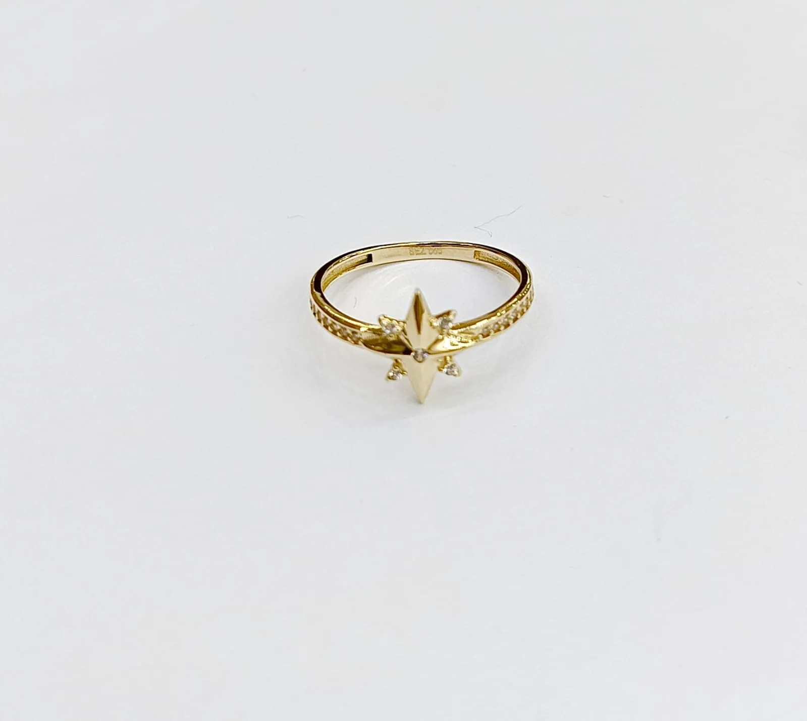 Favori Marka Kuzey Yıldızı Model Yüzük