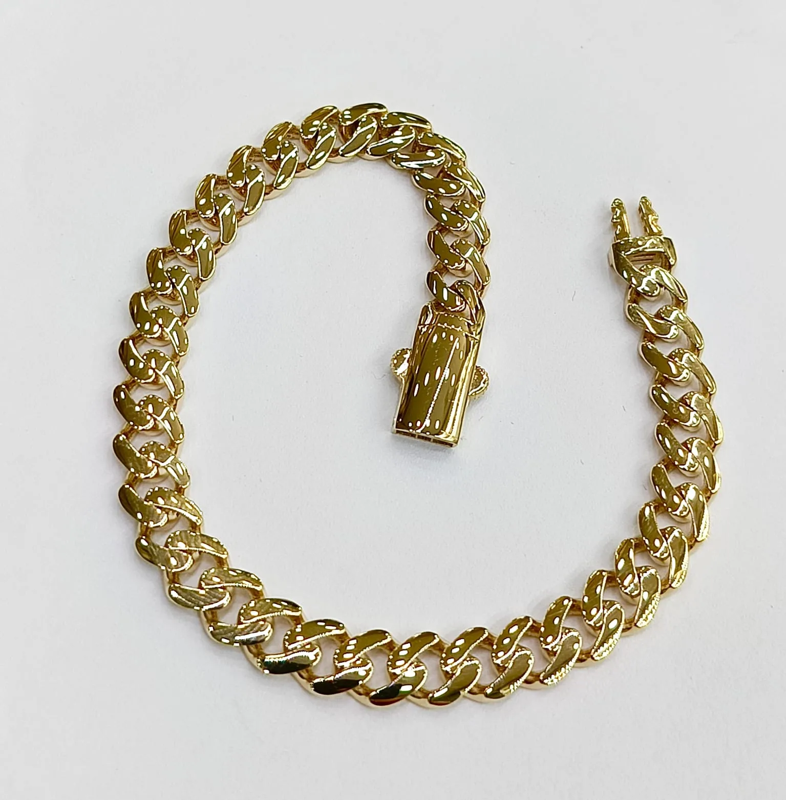 Favori Marka Gurmet Model Bileklik