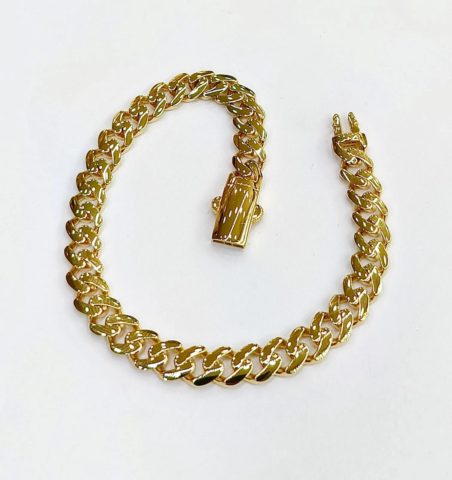 Favori Marka Gurmet Model Bileklik