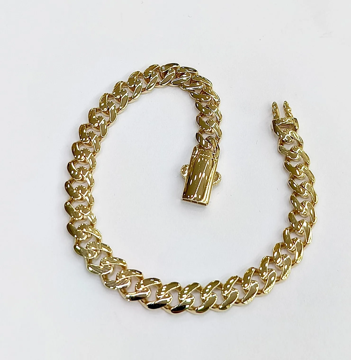 Favori Marka Gurmet Model Bileklik