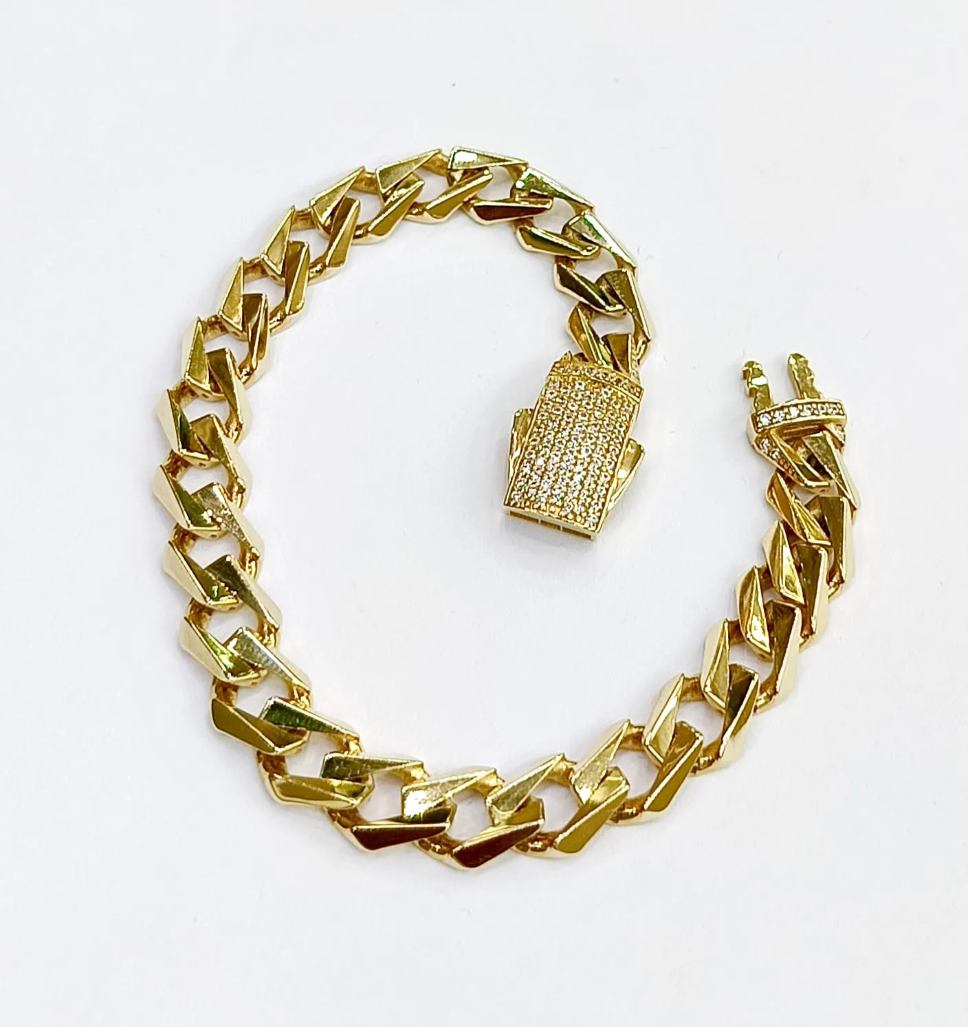 Favori Marka Gurmet Model Bileklik 