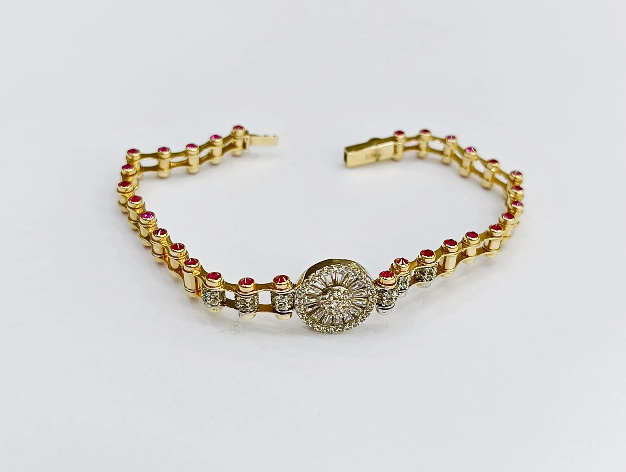 Favori Marka İtalyan Model Bileklik 