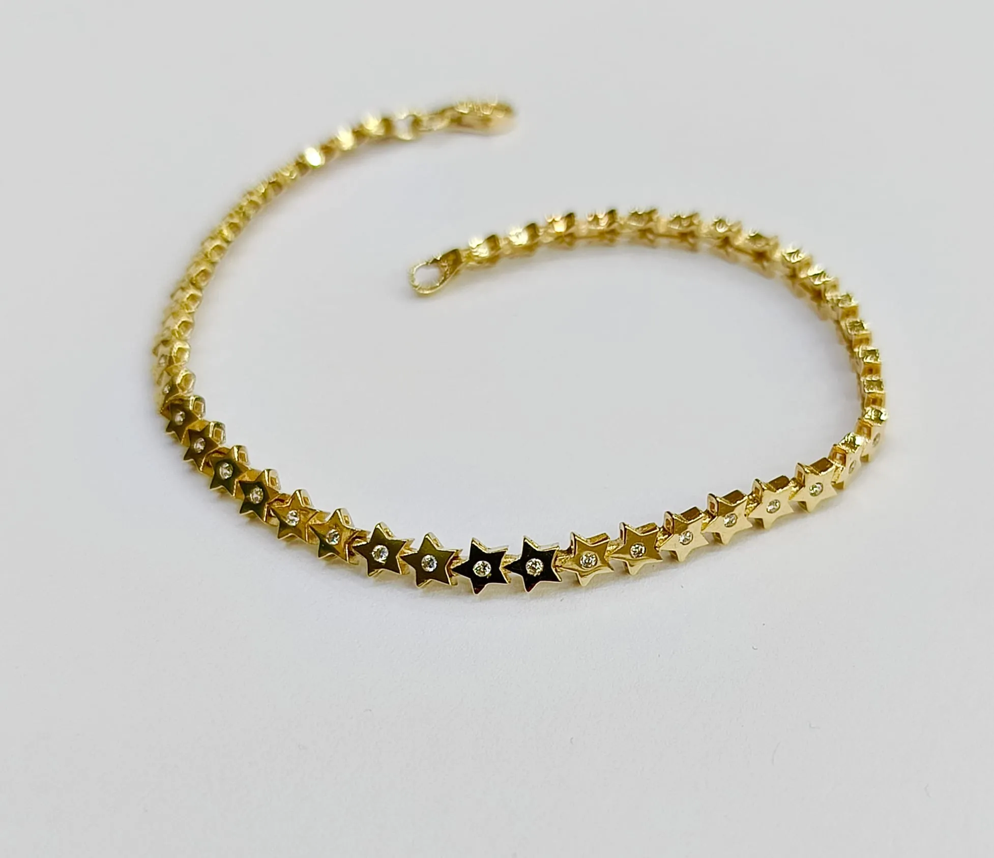 Favori Marka Yıldızlı Bileklik