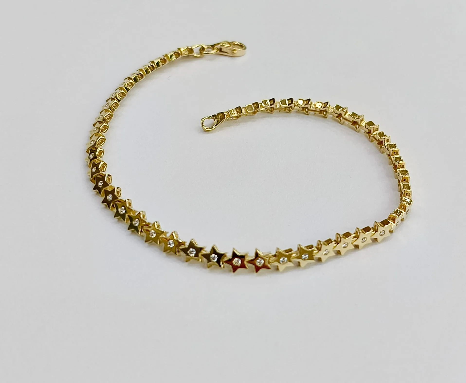 Favori Marka Yıldızlı Bileklik