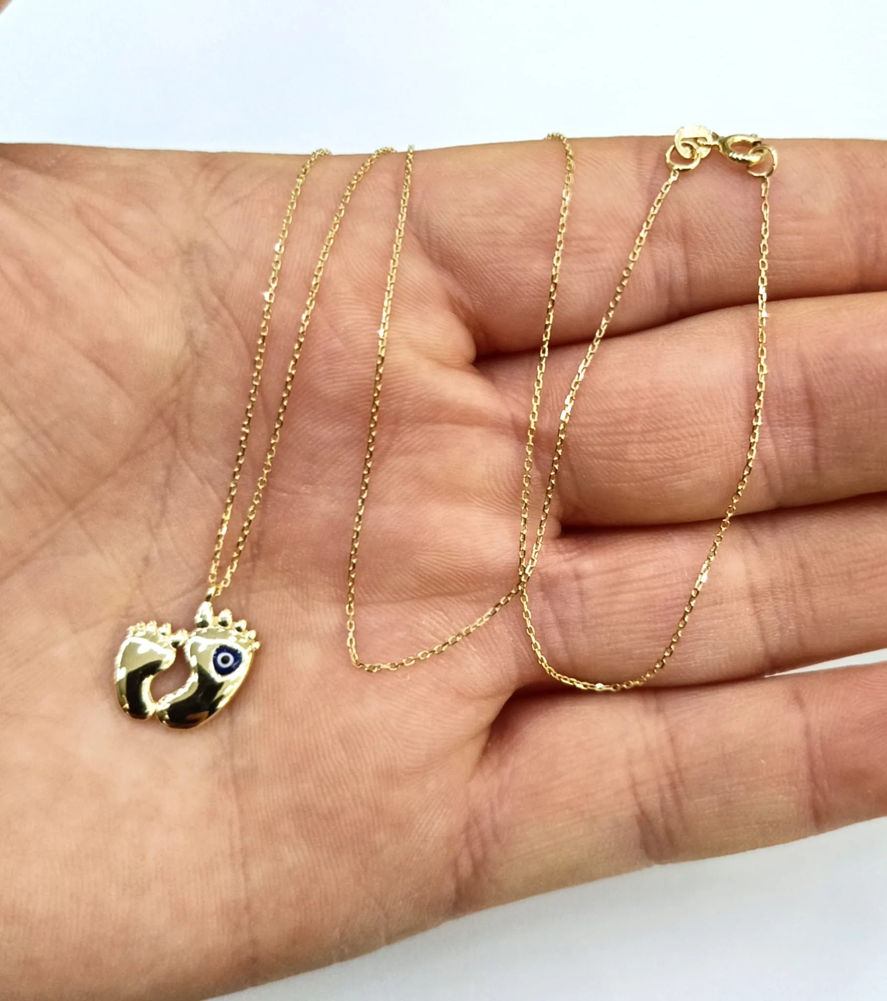 Favori Marka Ayak İzi Model Kolye