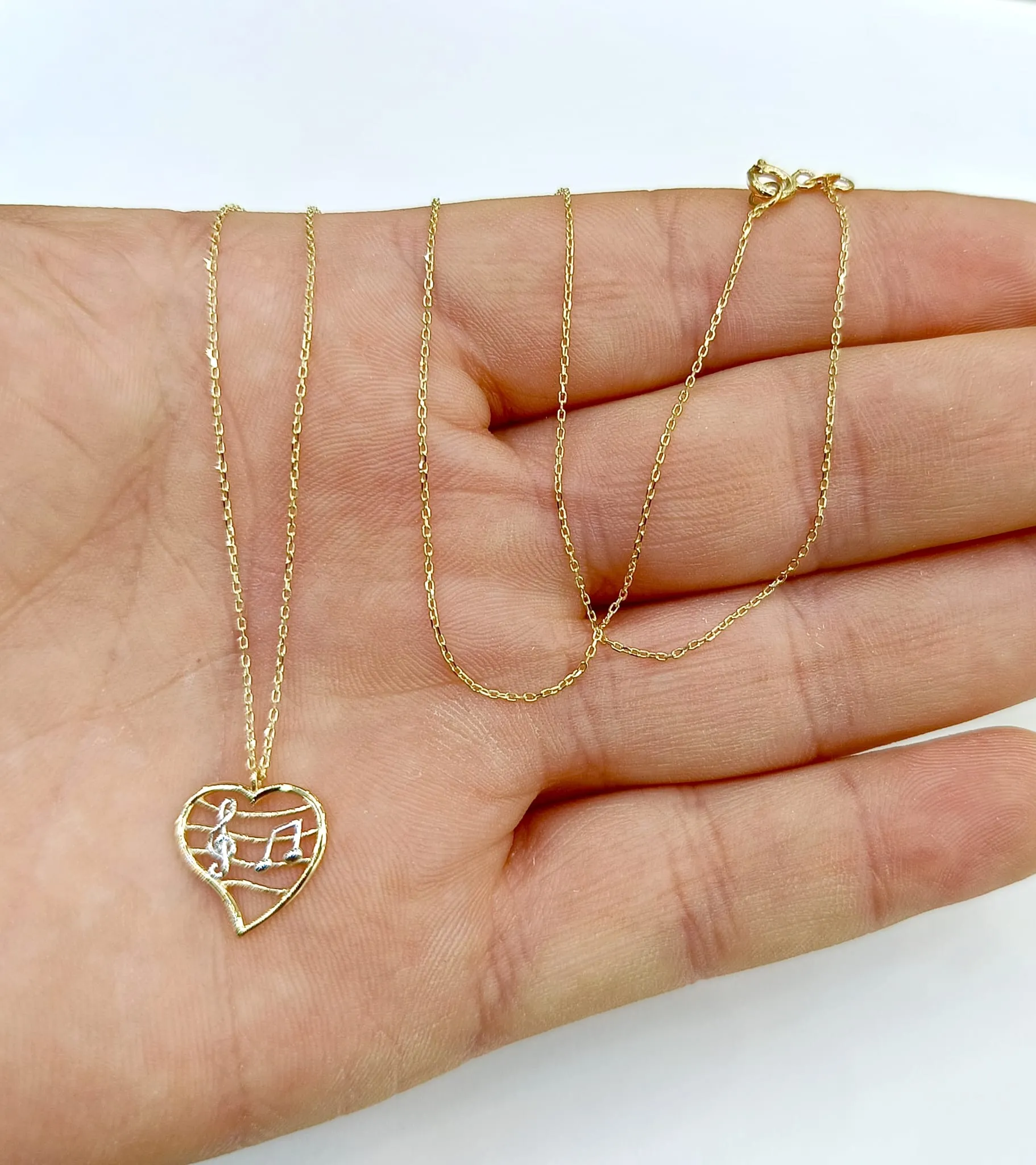 Favori Marka Kalp İçinde Melodili Kolye