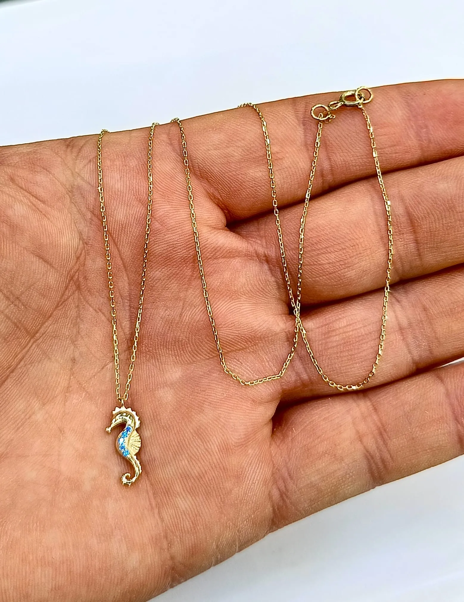 Favori Marka Deniz Atı Model Kolye