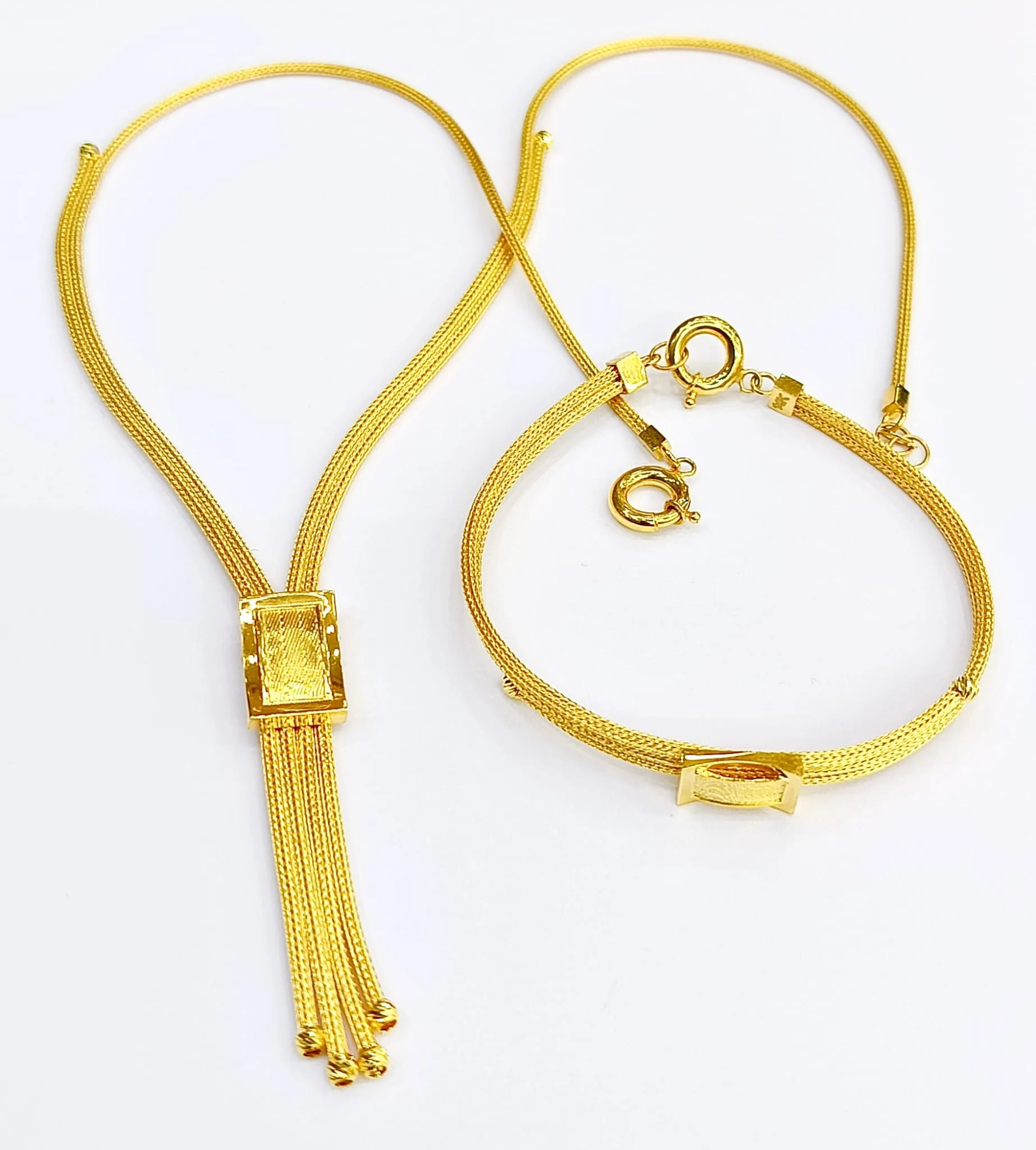 Favori Marka Kemerli Sarı Takım