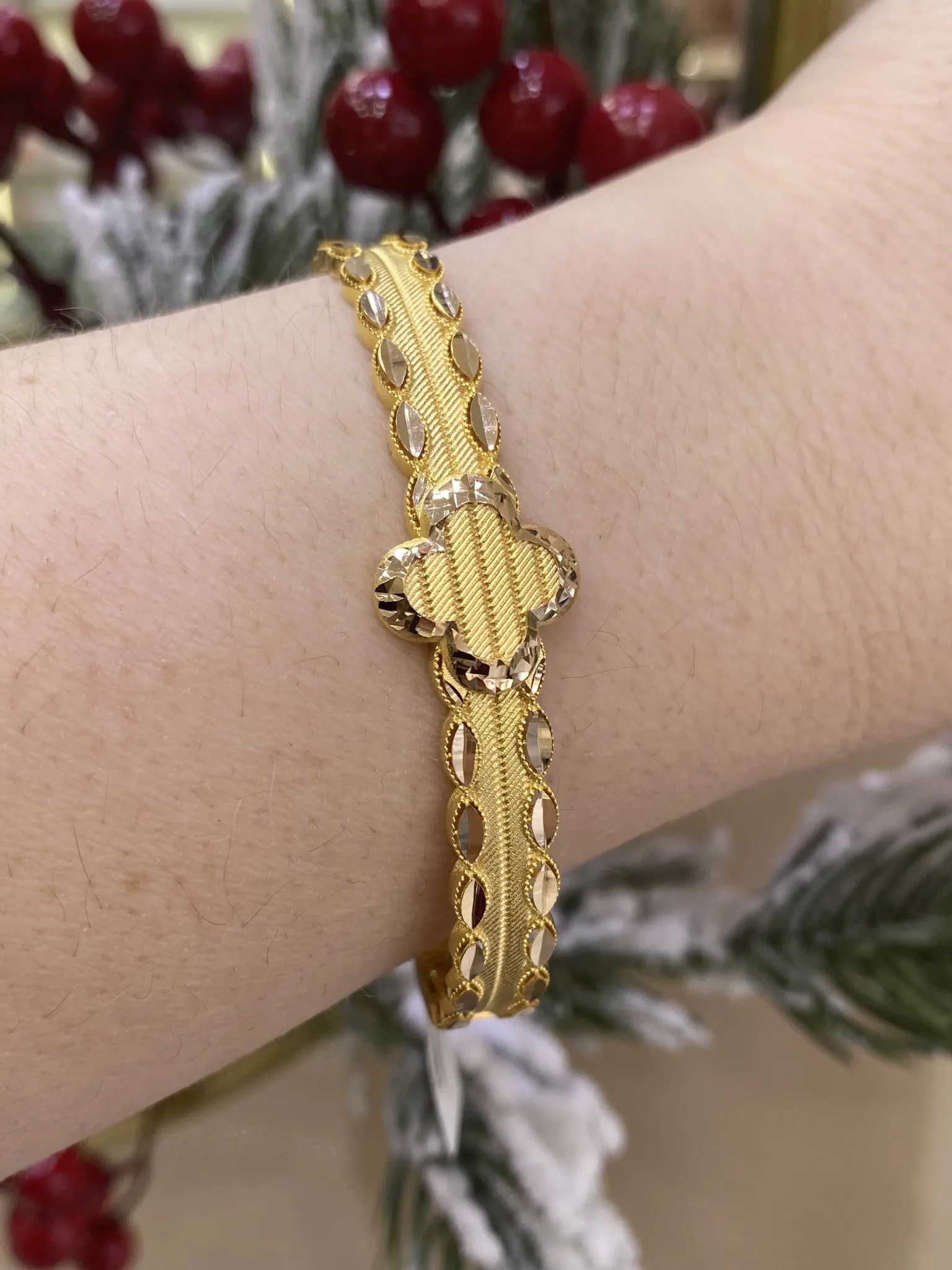 Favori Marka Yonca Model Kelepçe 