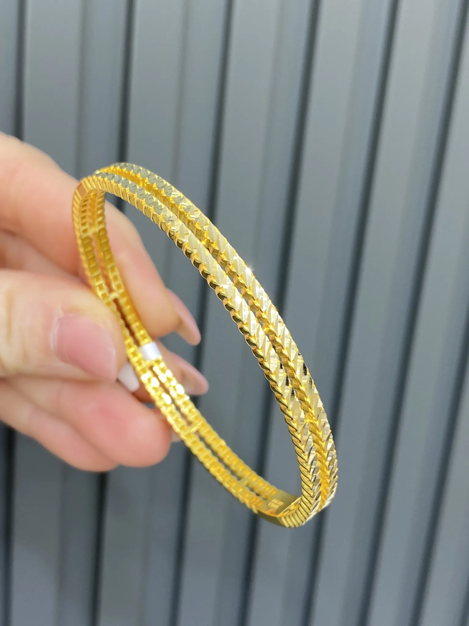 Favori Marka İtalyan Model Kelepçe 