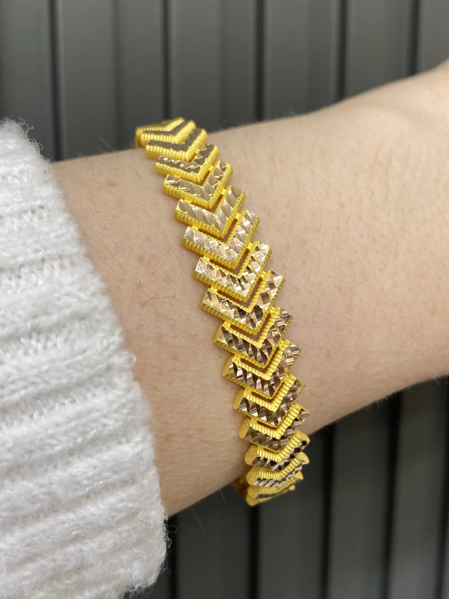 Favori Marka Başak Model Kelepçe