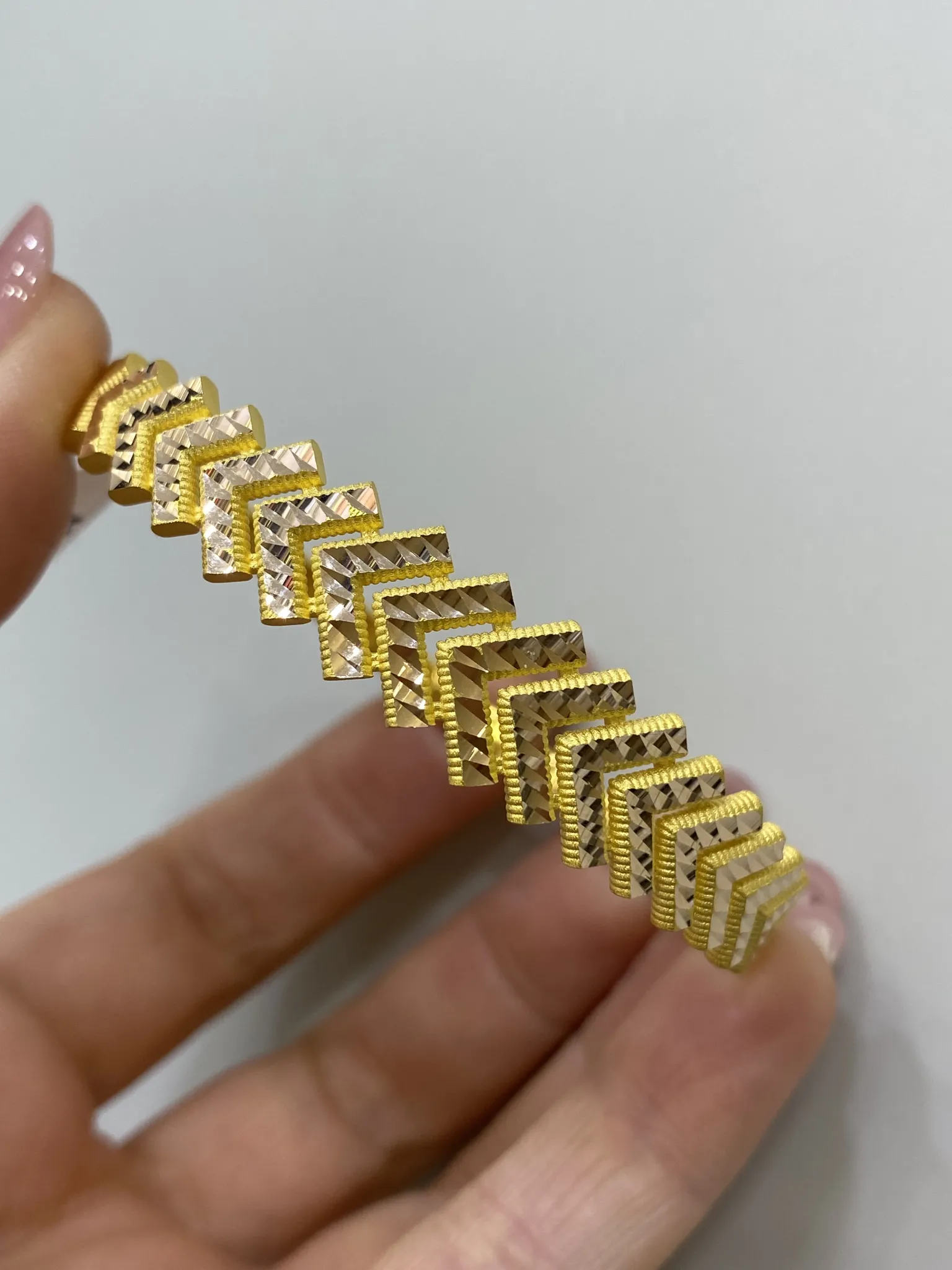 Favori Marka Başak Model Kelepçe