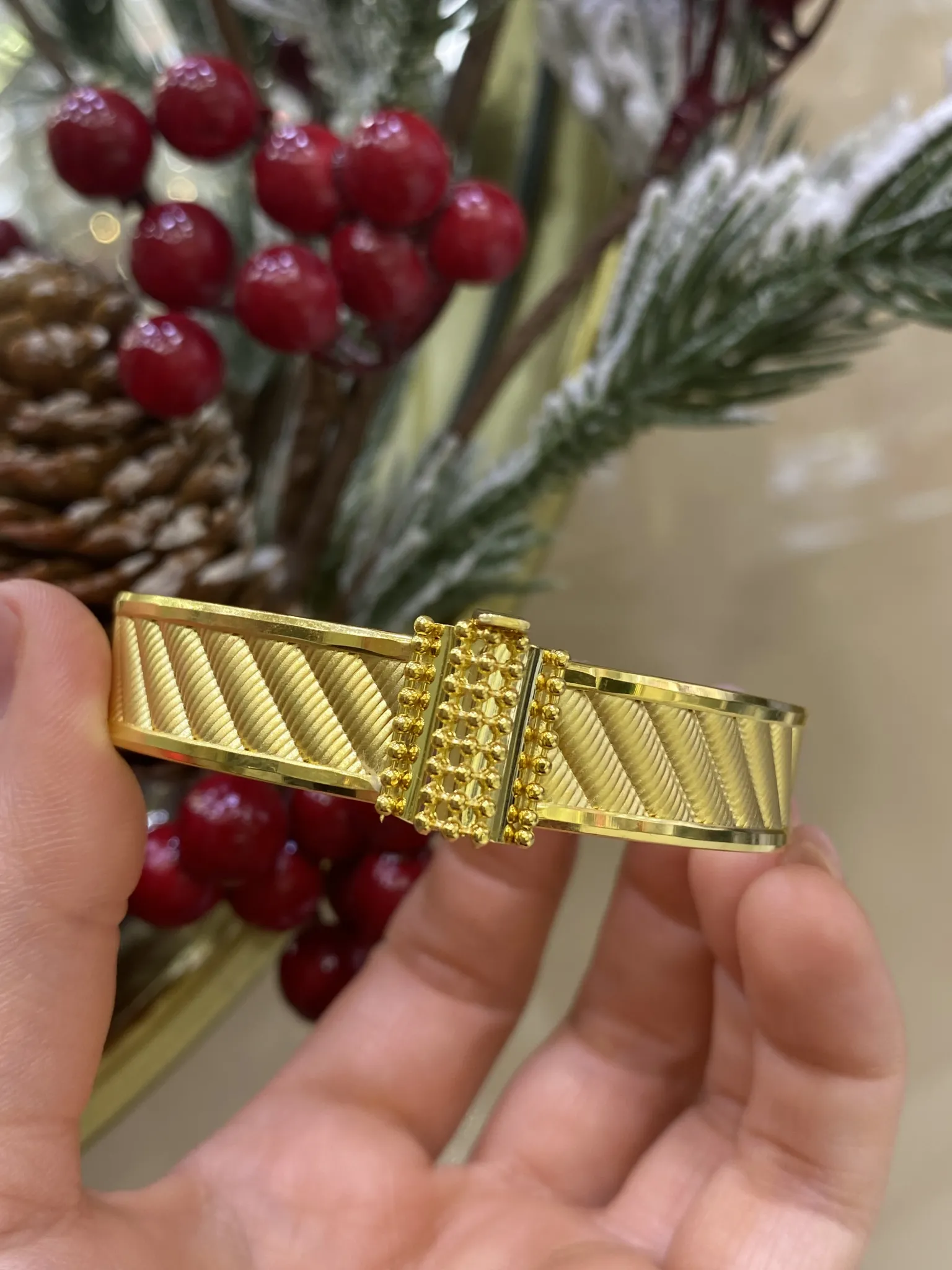 Favori Marka Dorikalı Model Kelepçe