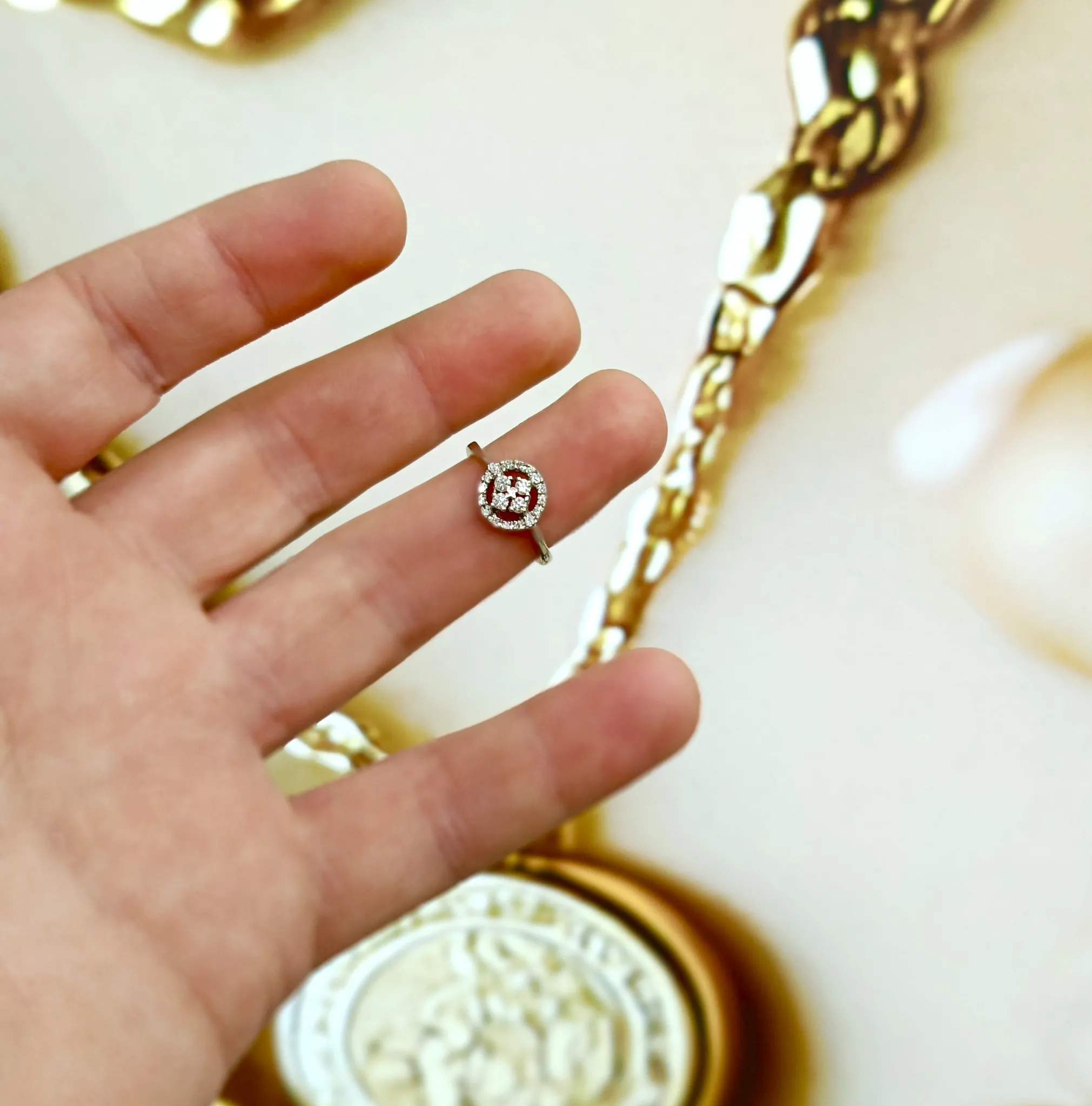 Pırlanta Yuvarlak Baget Yüzük