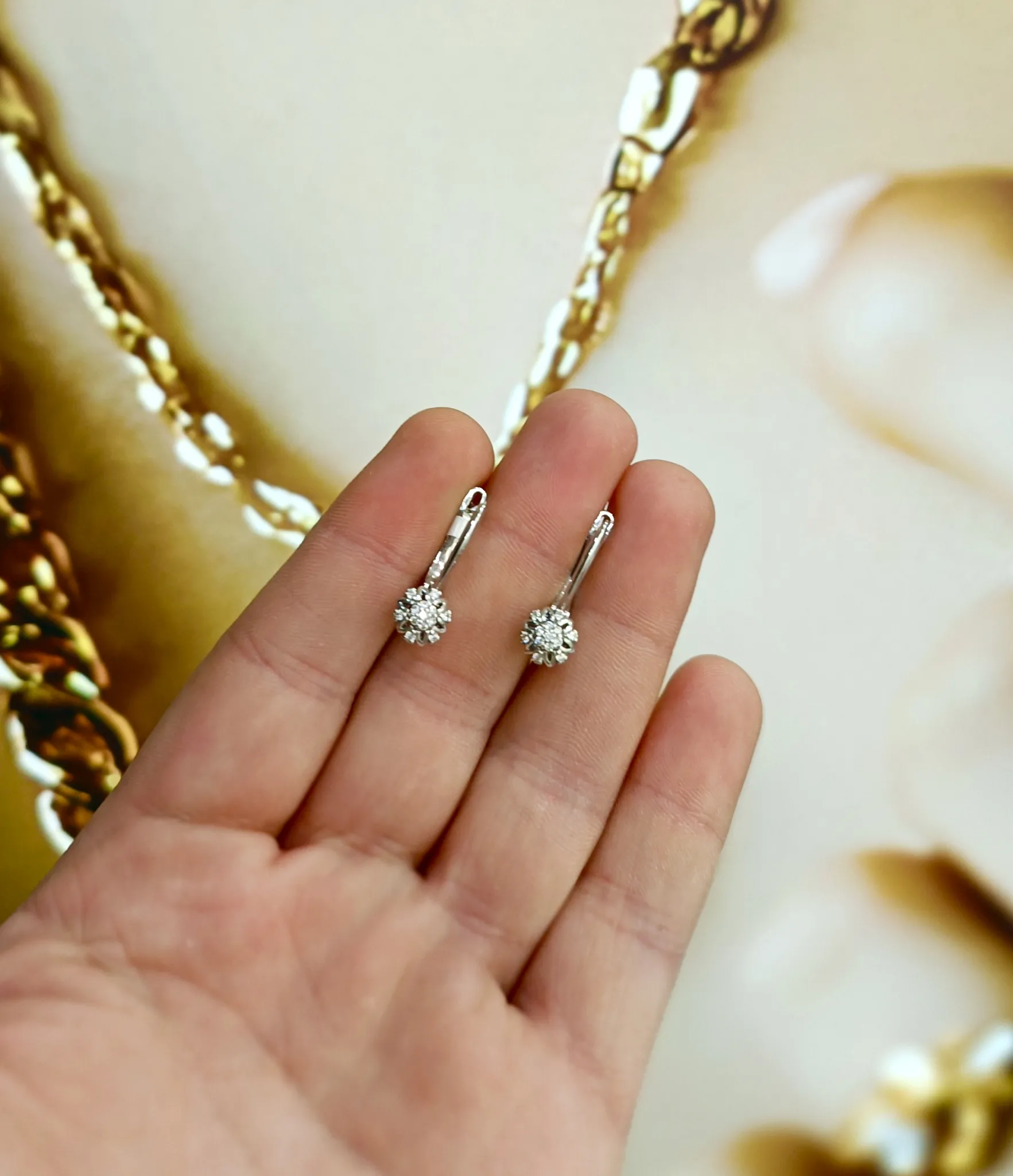 Çiçek Tasarım Pırlanta Küpe