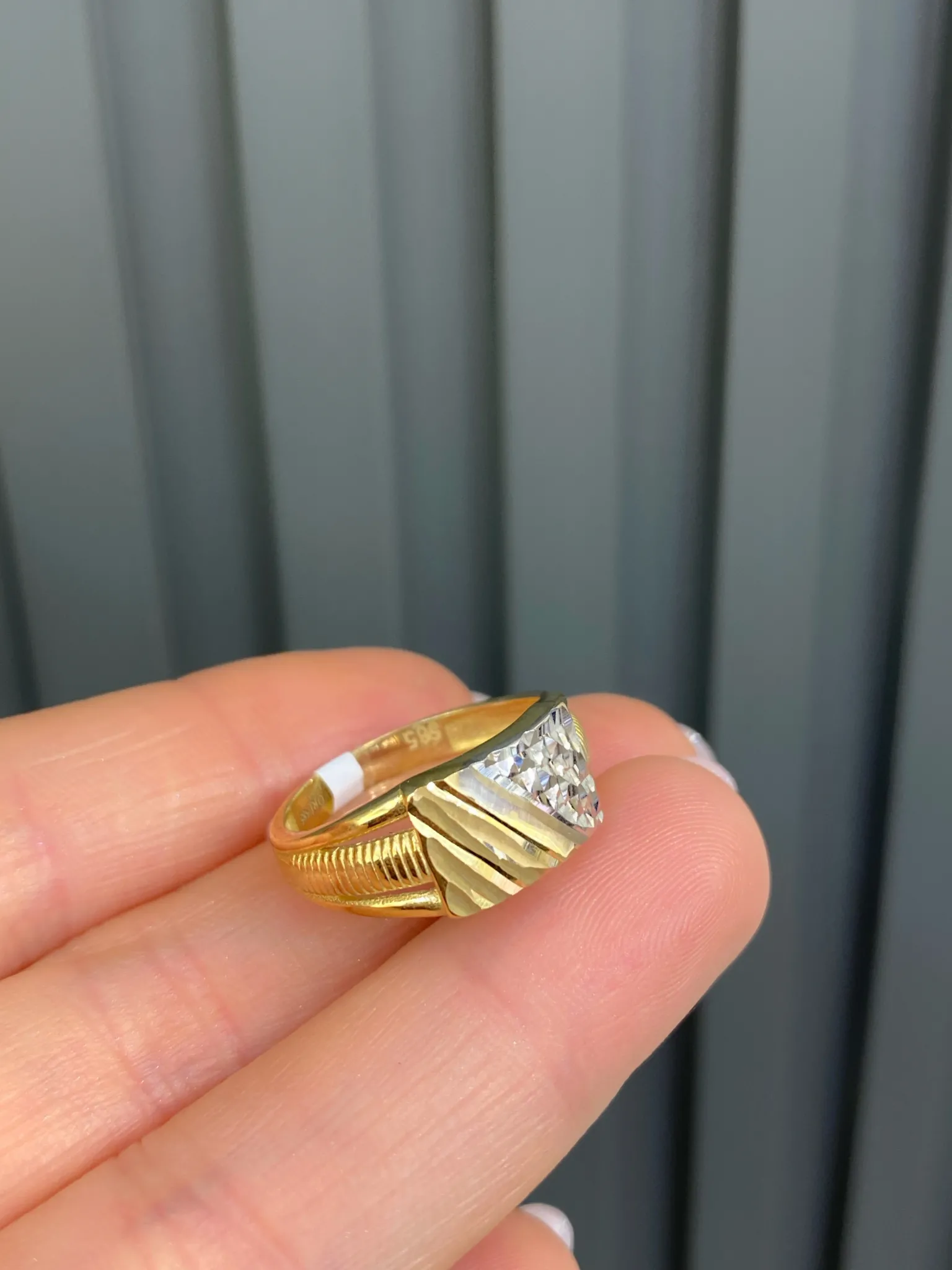 Favori Marka Fantezi Model Yüzük 17 NO