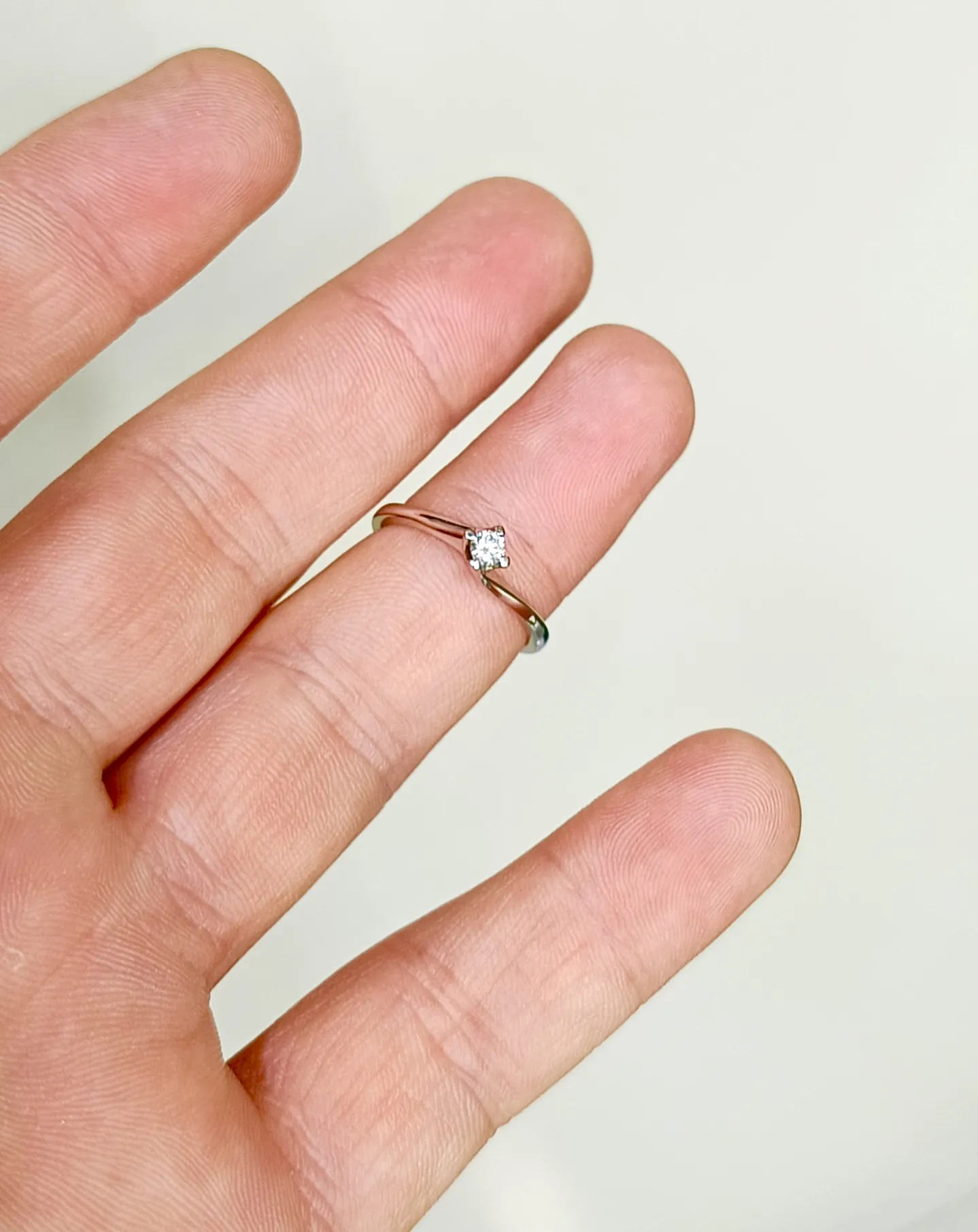 Favori Marka Pırlanta Tektaş Model Yüzük