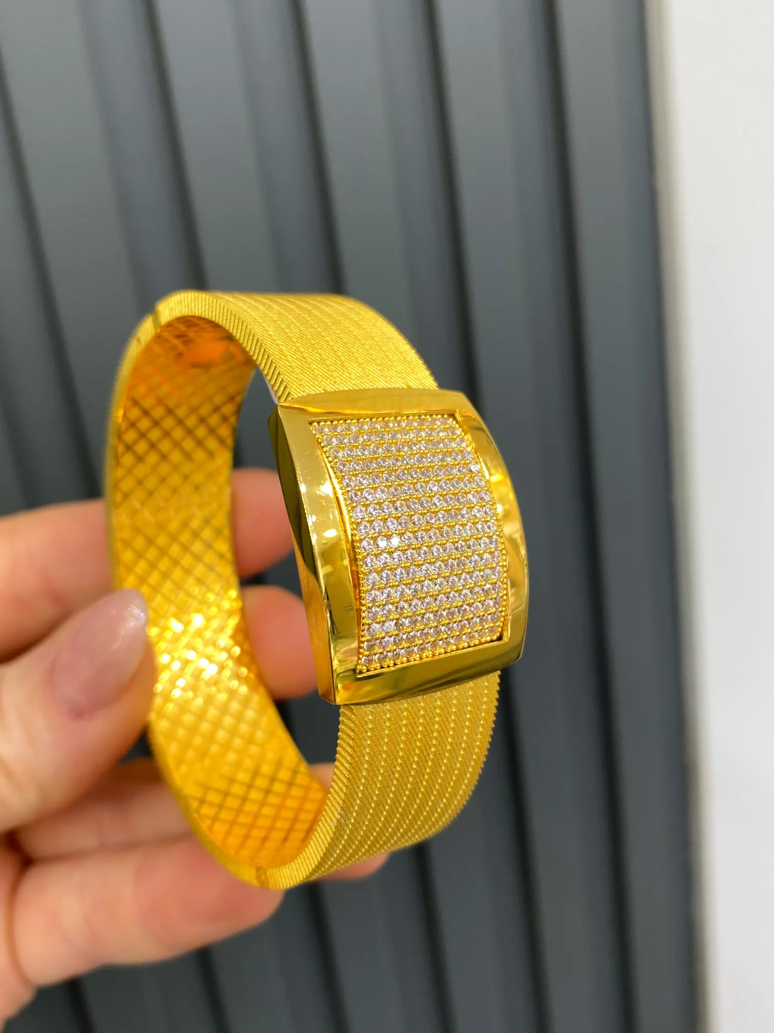 Favori Marka Hasır Model Taşlı Kelepçe