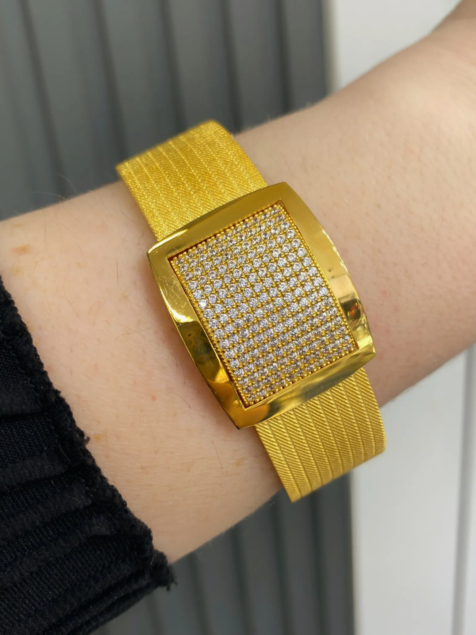 Favori Marka Hasır Model Taşlı Kelepçe