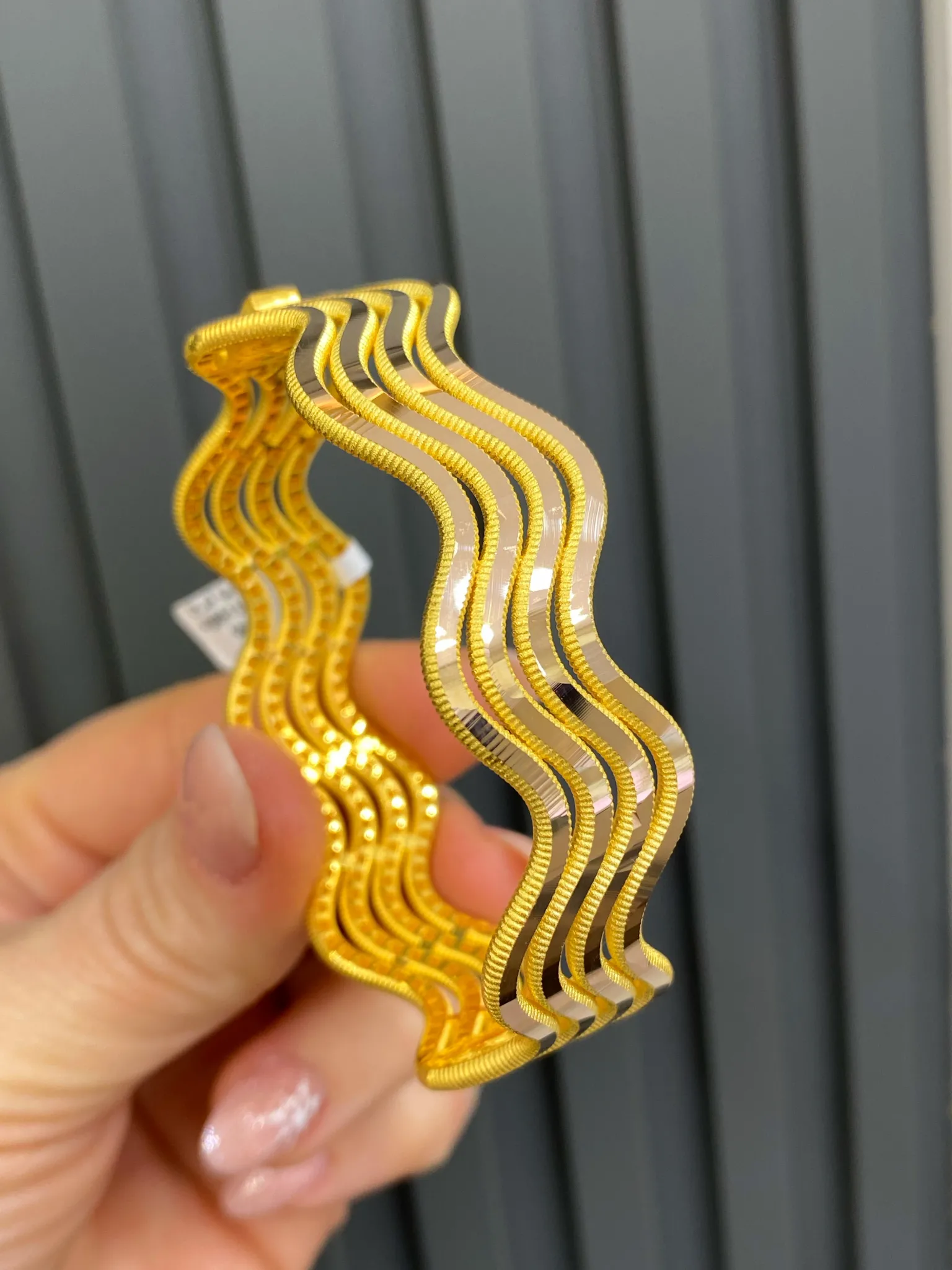 Favori Marka Ajda Model Zigzag Kelepçe