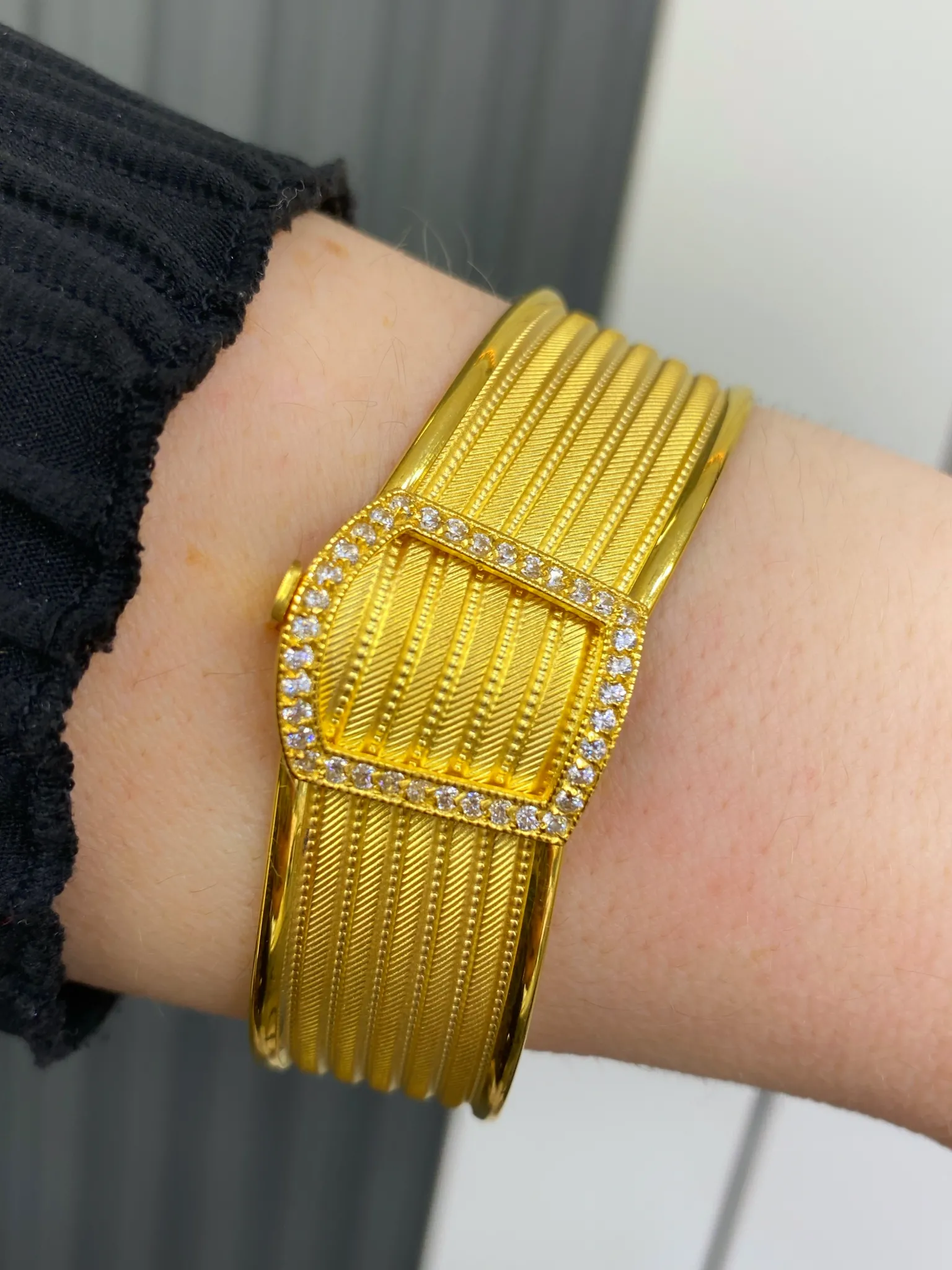 Favori Marka Taşlı Hasır Kelepçe