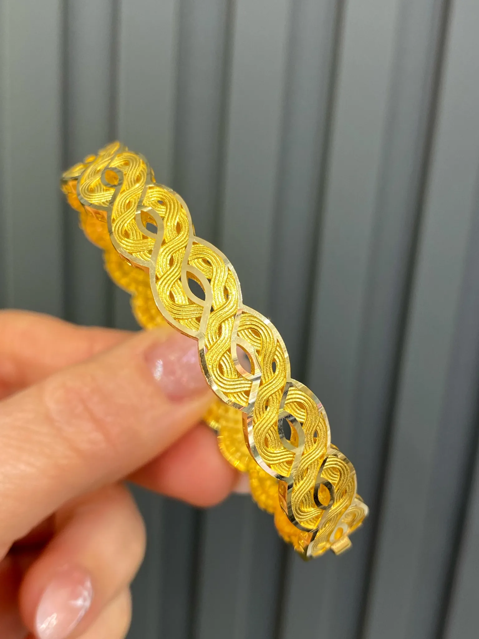 Favori Marka İtalyan Model Kelepçe 