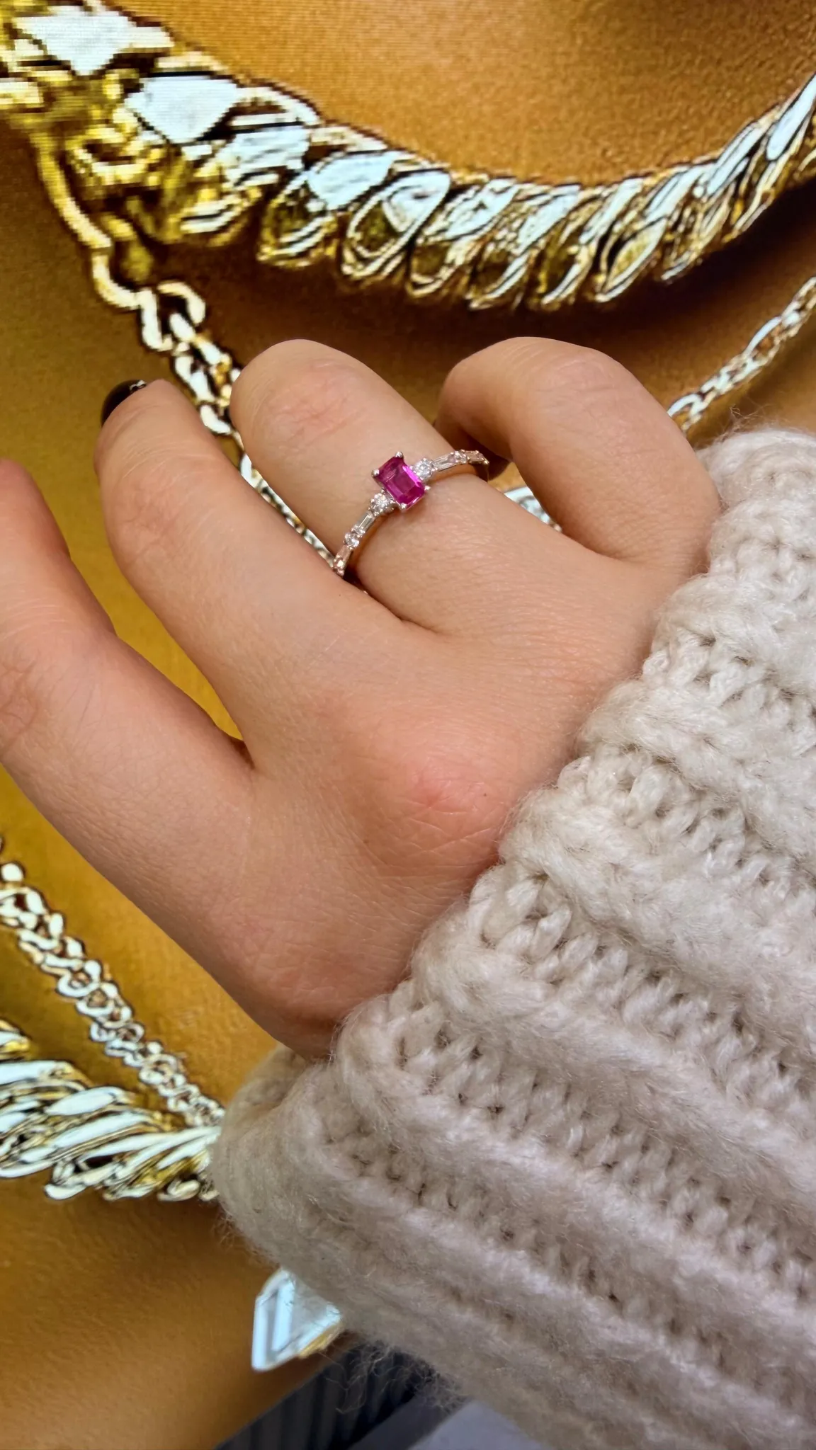 Vintage Tasarım Yakut ve Pırlanta Taşlı Yüzük