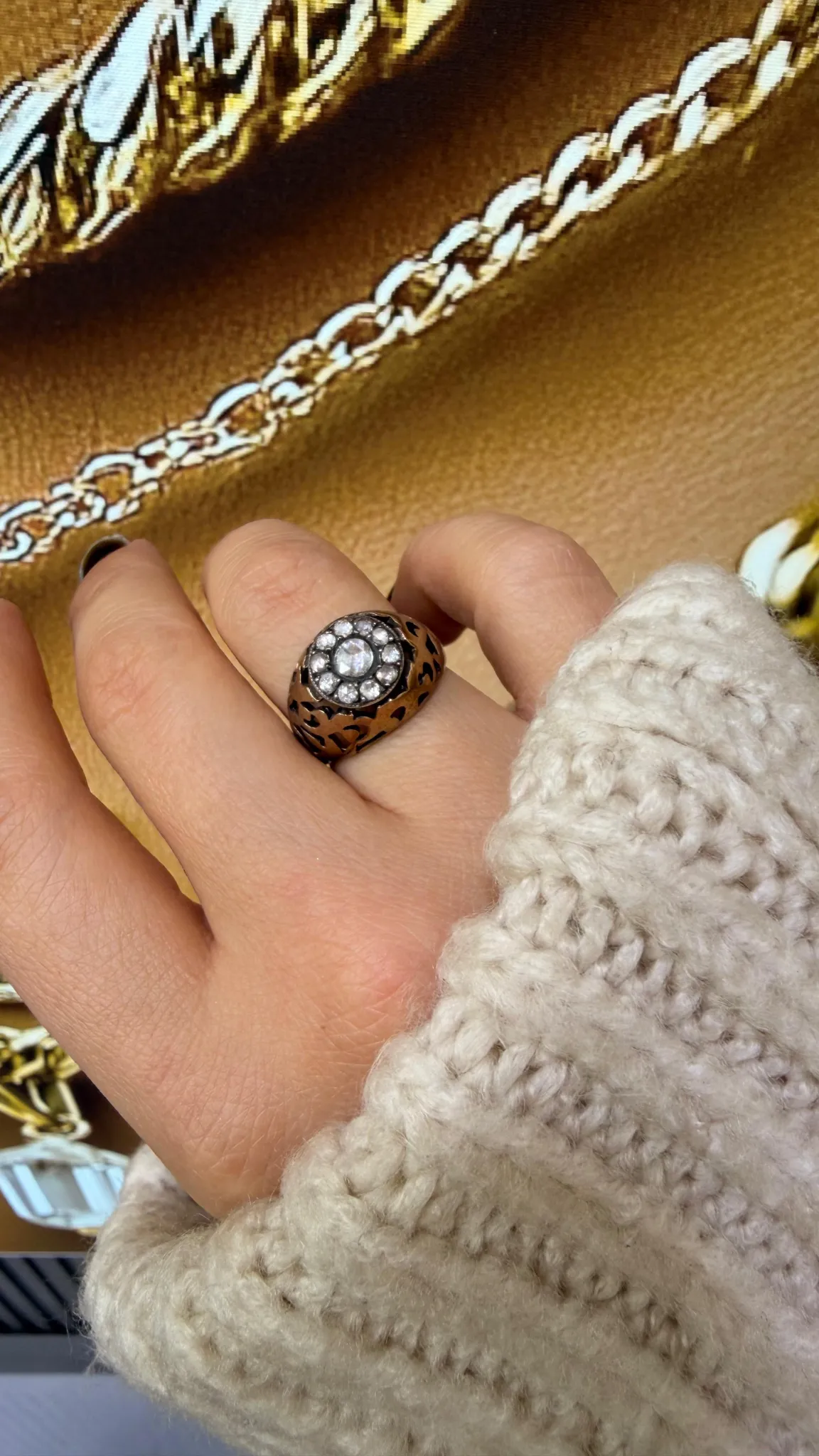 Antika Elmas Taşlı Kazayağı Yüzük 