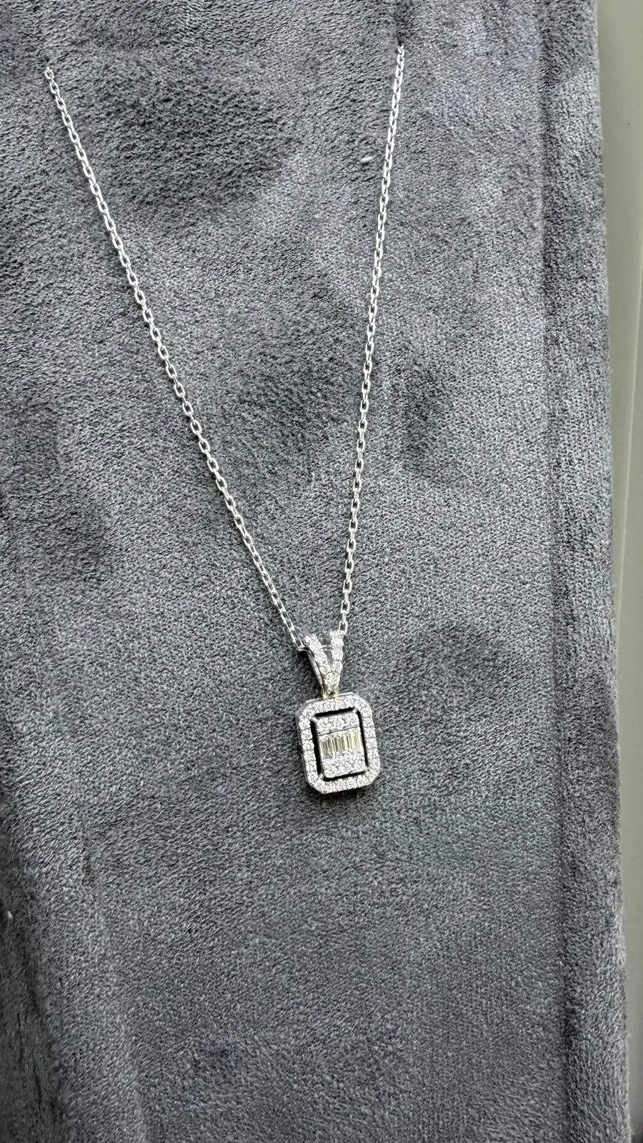 Pırlanta Taşlı Baget Kolye