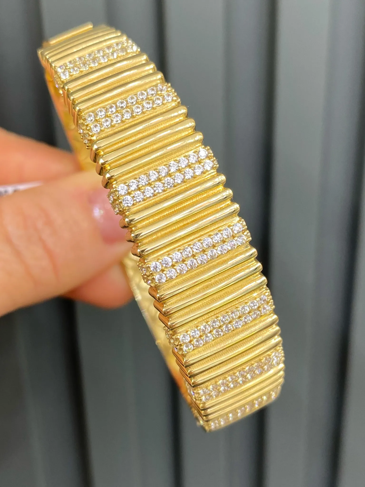 Favori Marka İtalyan Model Kelepçe 