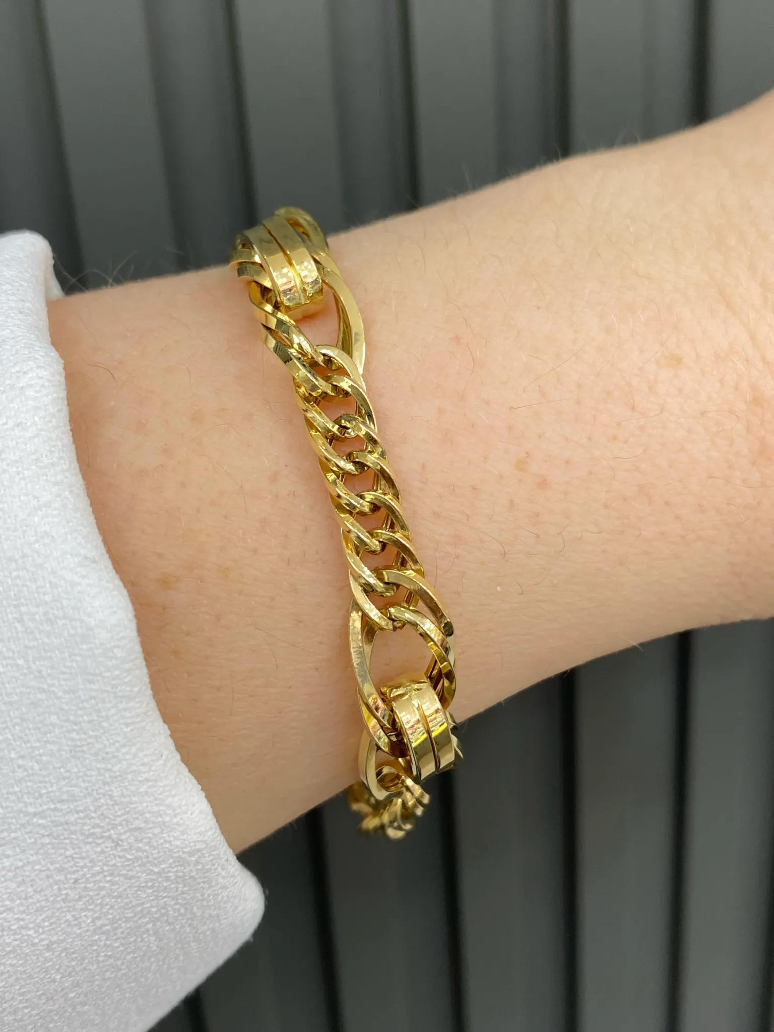 Favori Marka Hallow Model Bileklik 