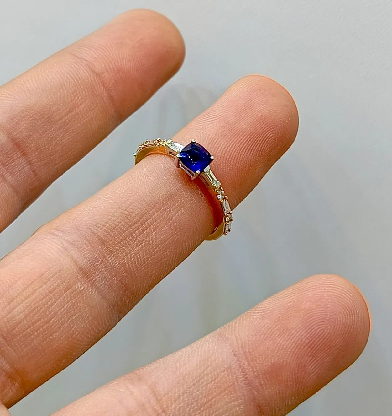 Vintage Tasarım Safir ve Pırlanta Taşlı Yüzük