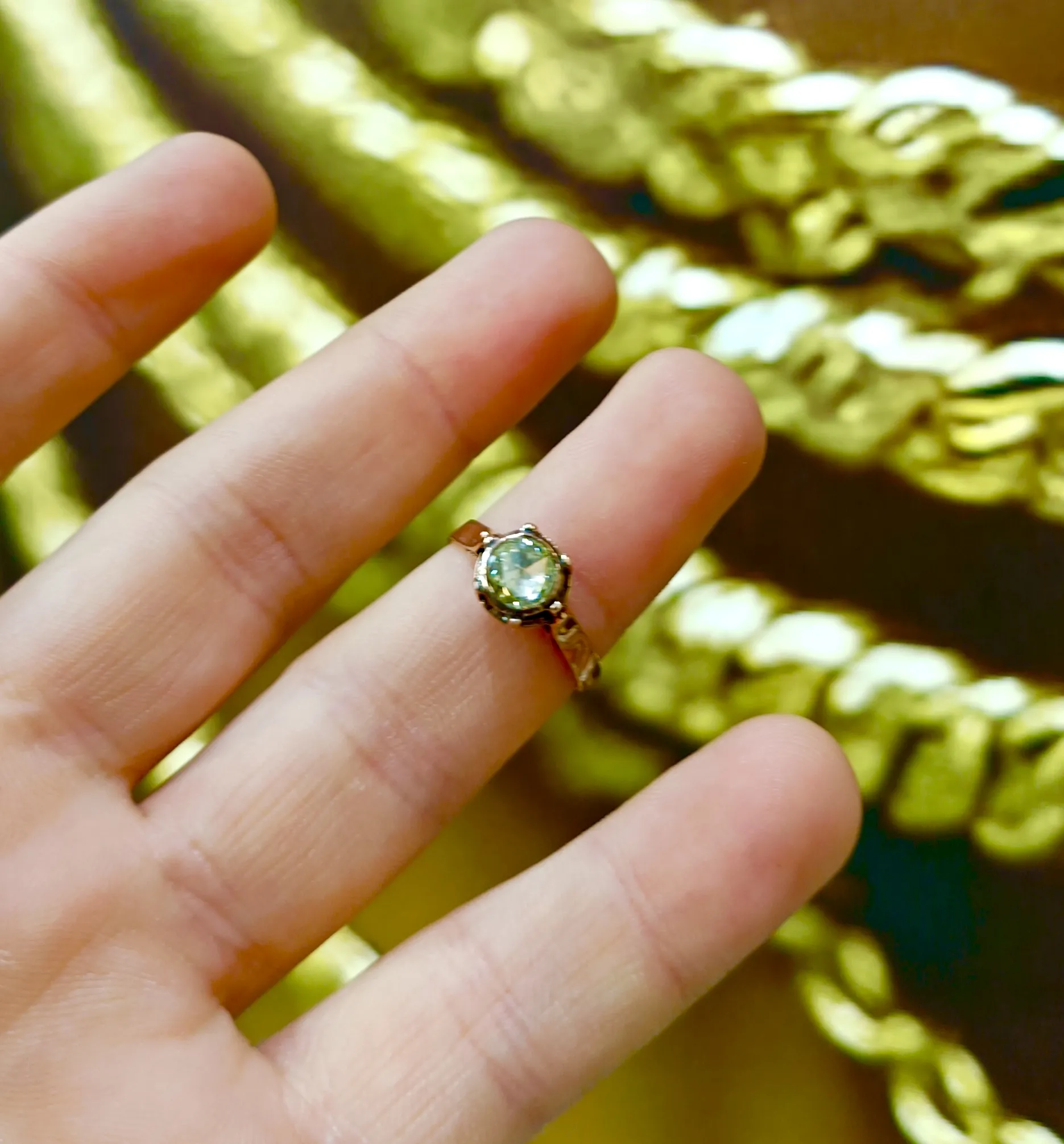 Büyük Elmas Pinsa Tektaş Model Yüzük