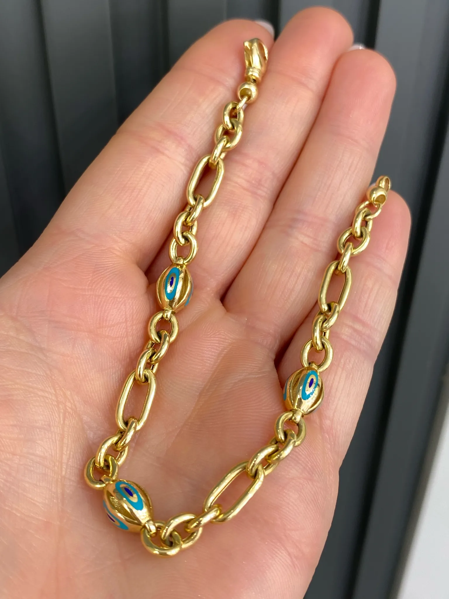 Favori Marka Mineli Model Bileklik