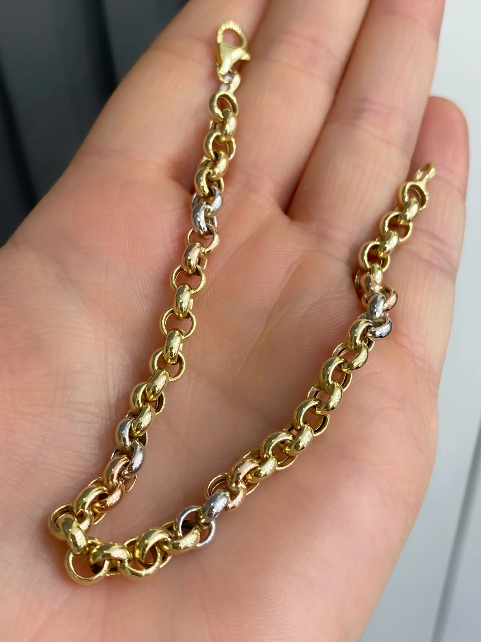 Favori Marka Hallow Model Bileklik 