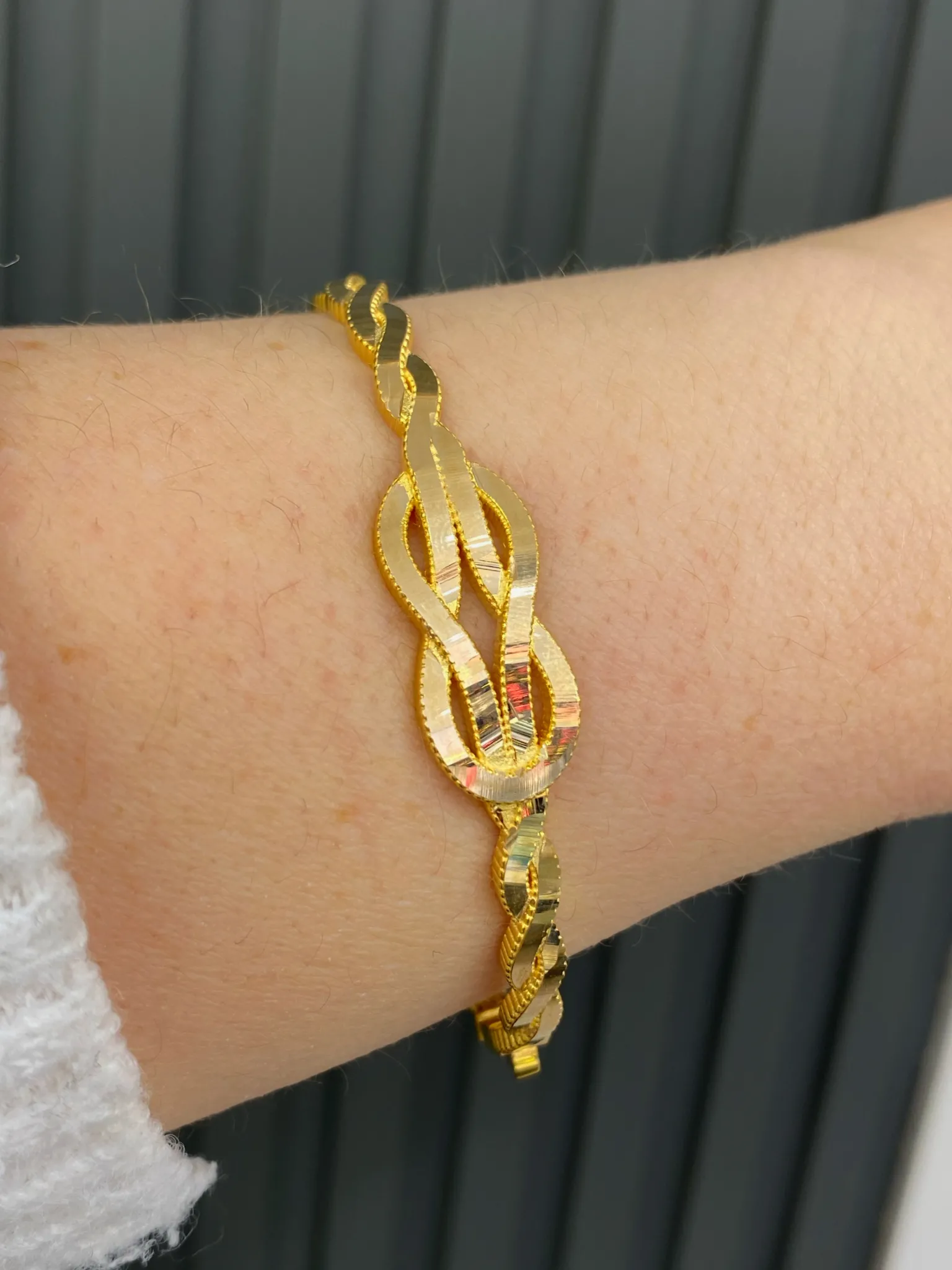 Favori Marka Aşk Düğümü Model Kelepçe