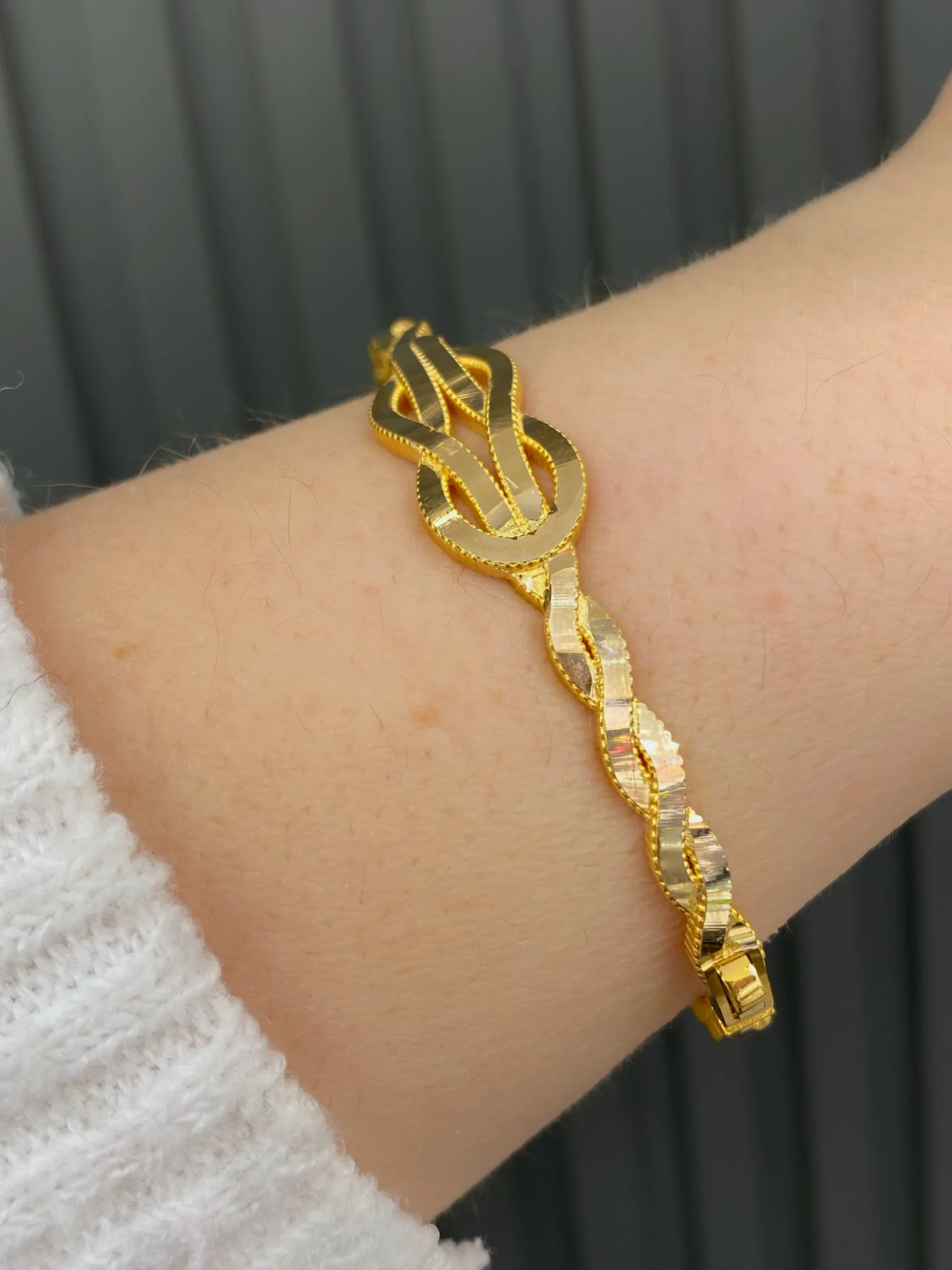 Favori Marka Aşk Düğümü Model Kelepçe