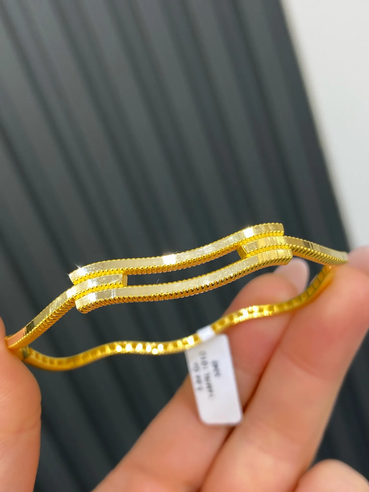 Favori Marka Zigzag Model Kaburga Kelepçe 