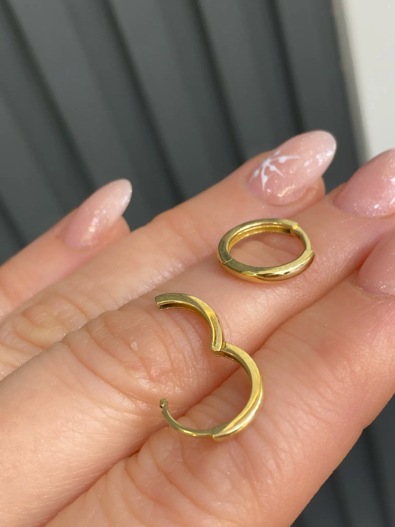 Favori Marka Halka Küpe