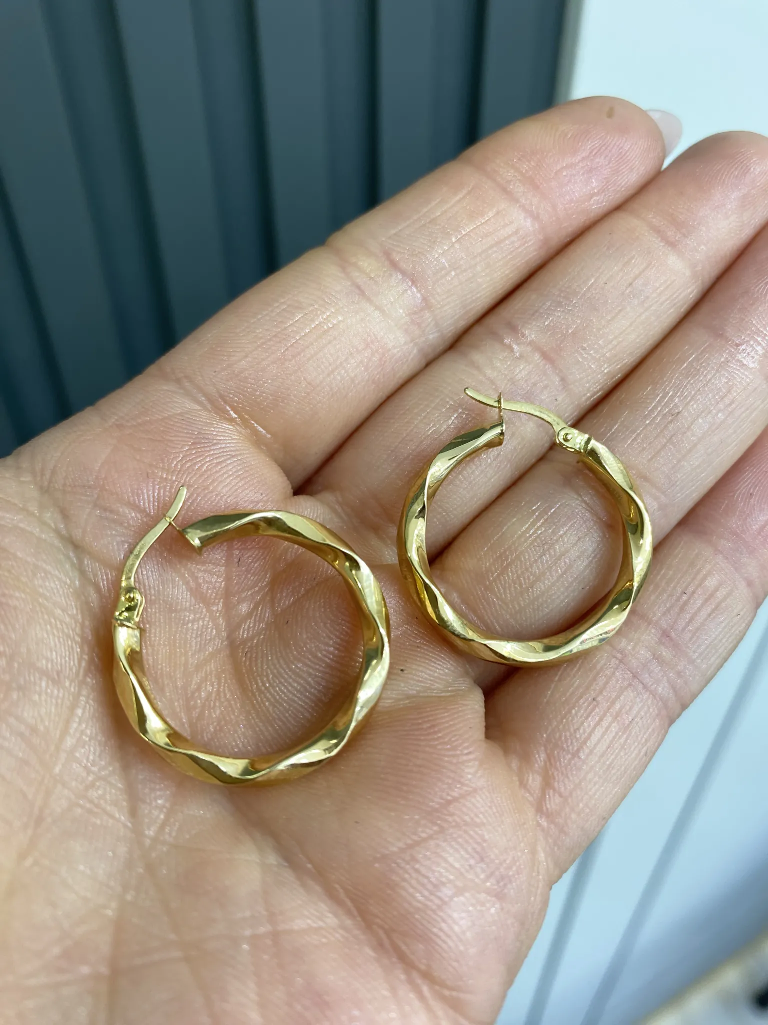 Favori Marka İtalyan Model Küpe 