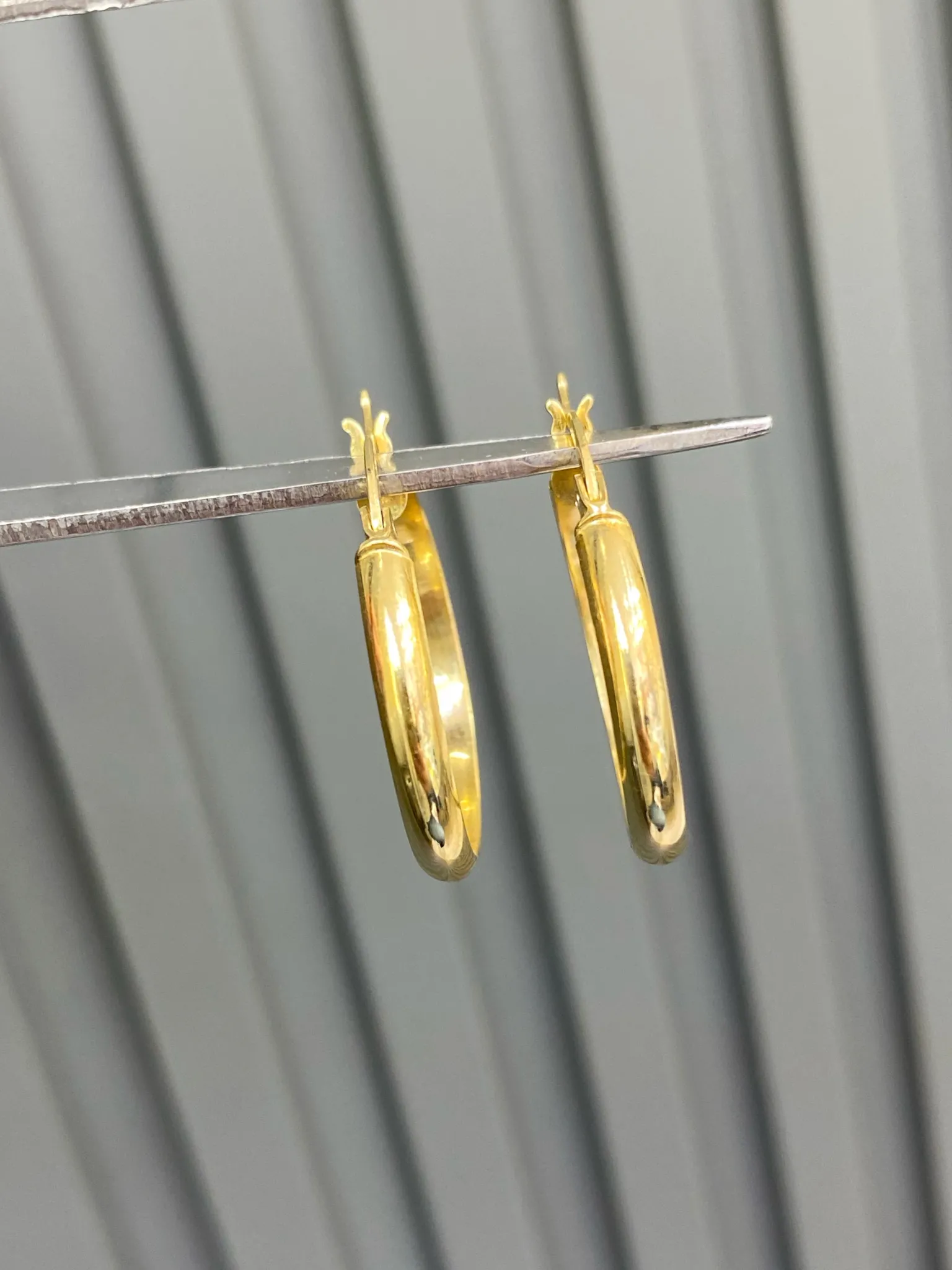 Favori Marka Halka Model Küpe