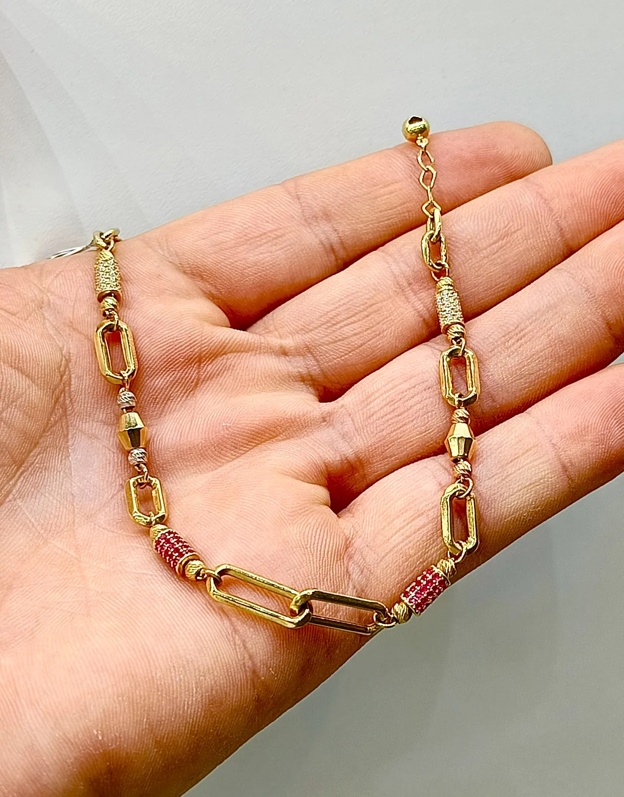 Favori Marka Üç Renkli Dorikalı Taşlı Bileklik 20.5 cm