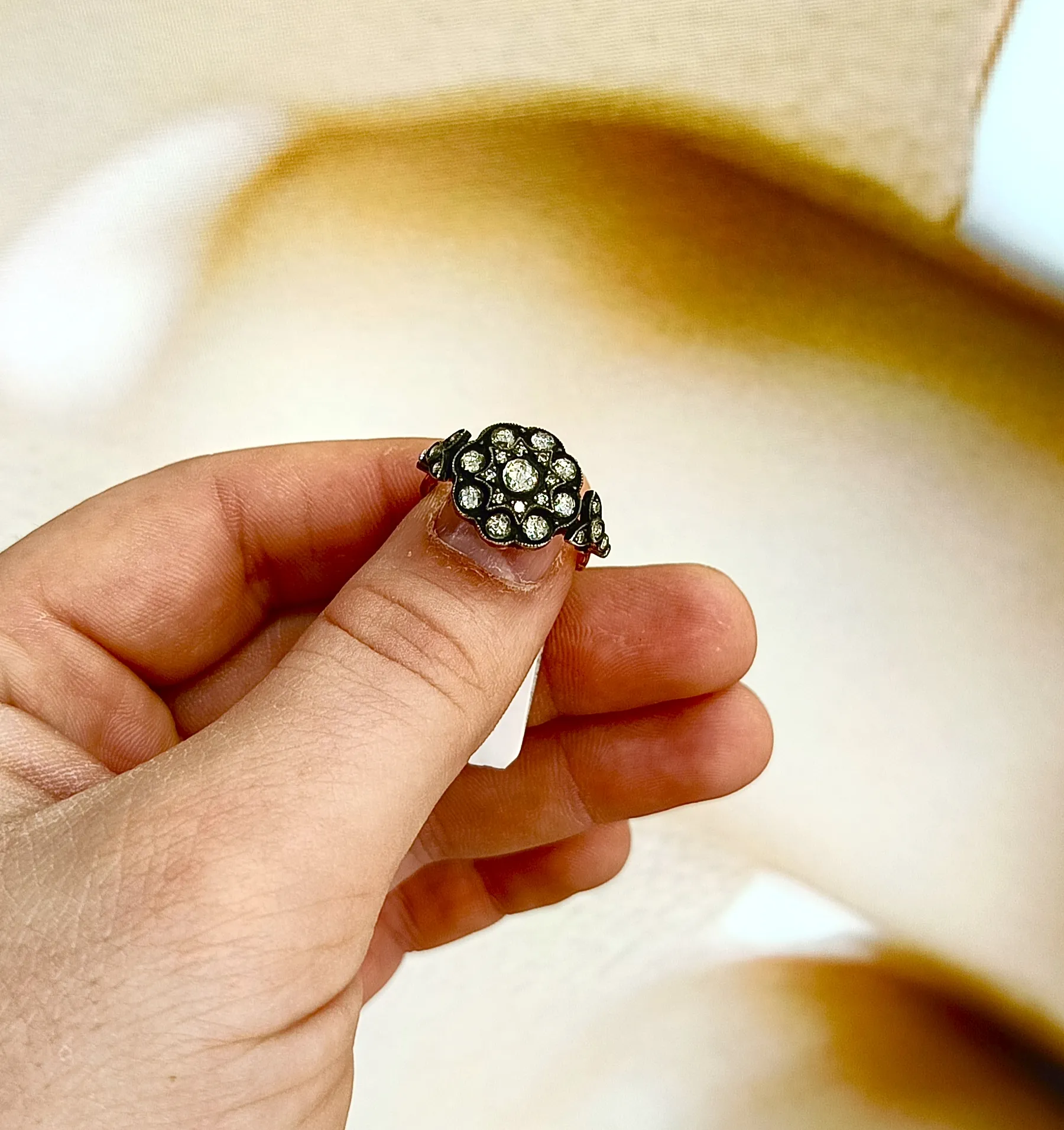 Antika Elmas Taşlı Gül Yüzük 