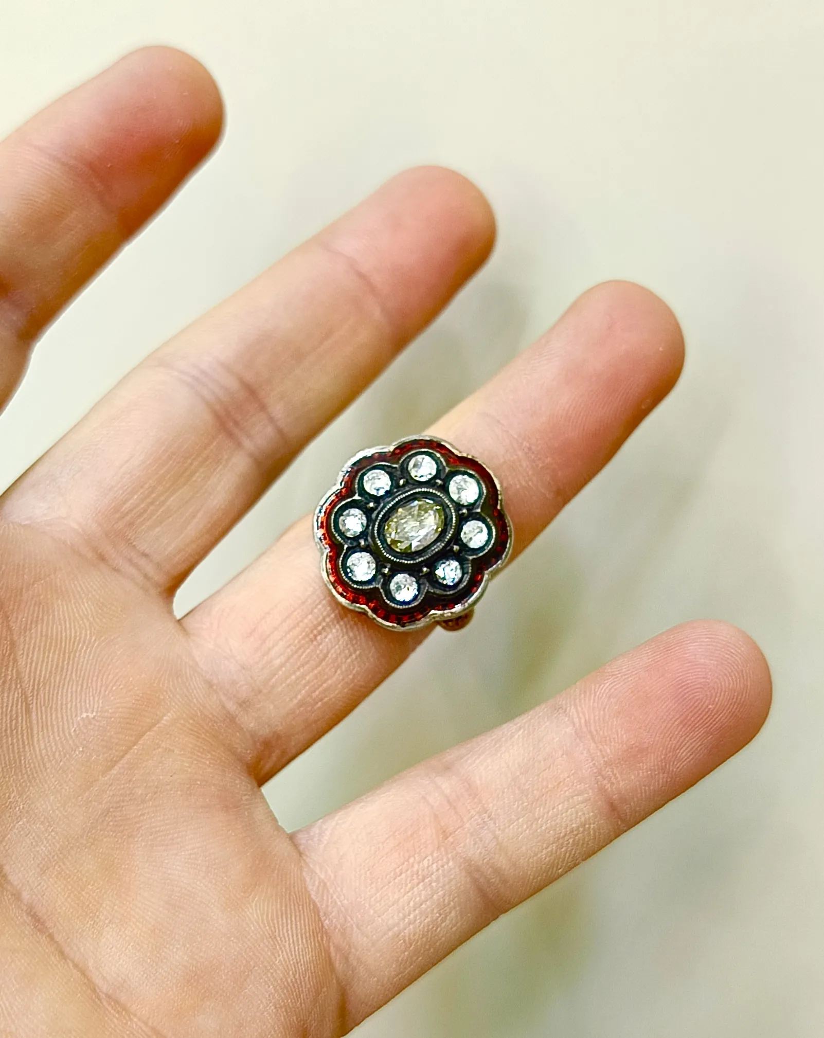 Antika Rus Yapımı Kırmızı Mineli ve Elmas Taşlı Büyük Yüzük