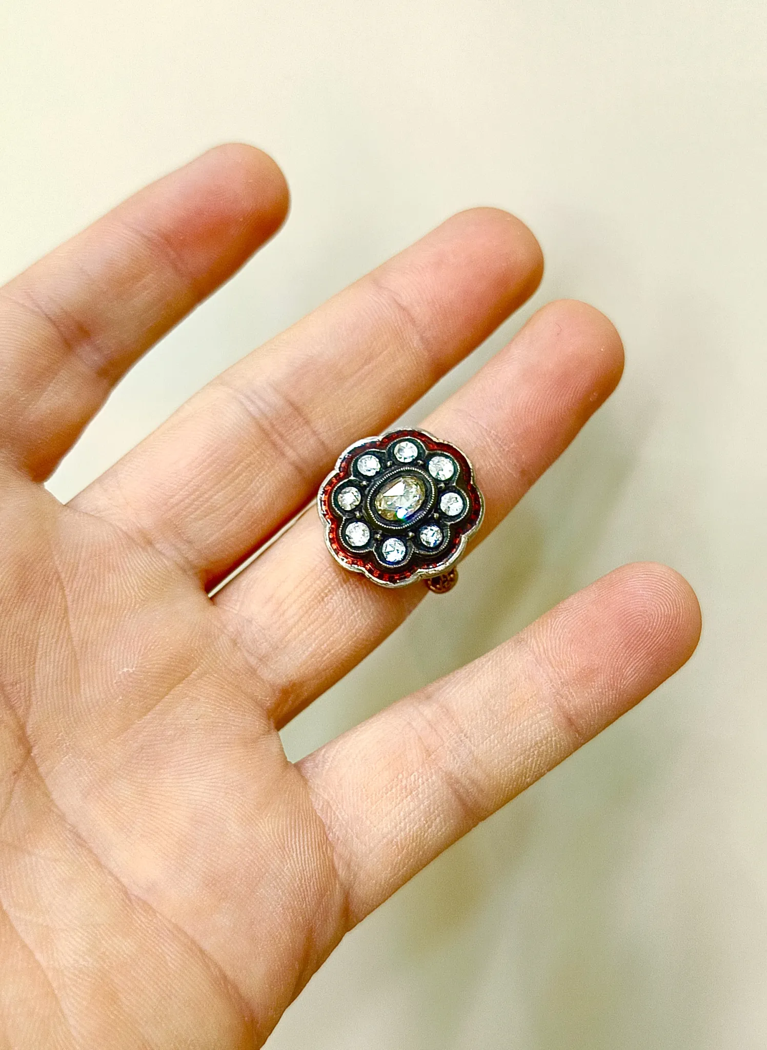 Antika Rus Yapımı Kırmızı Mineli ve Elmas Taşlı Büyük Yüzük