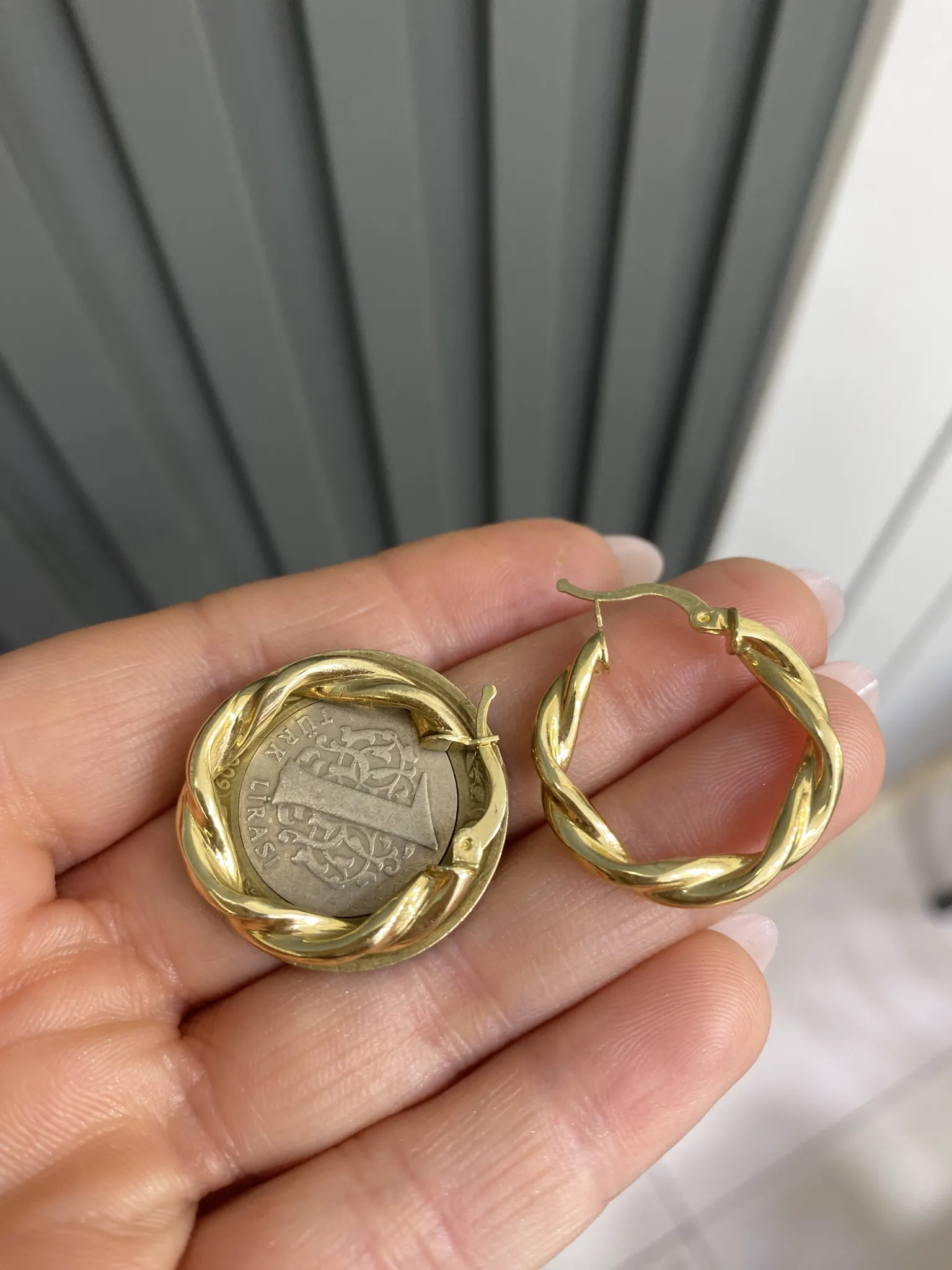 Favori marka halka küpe